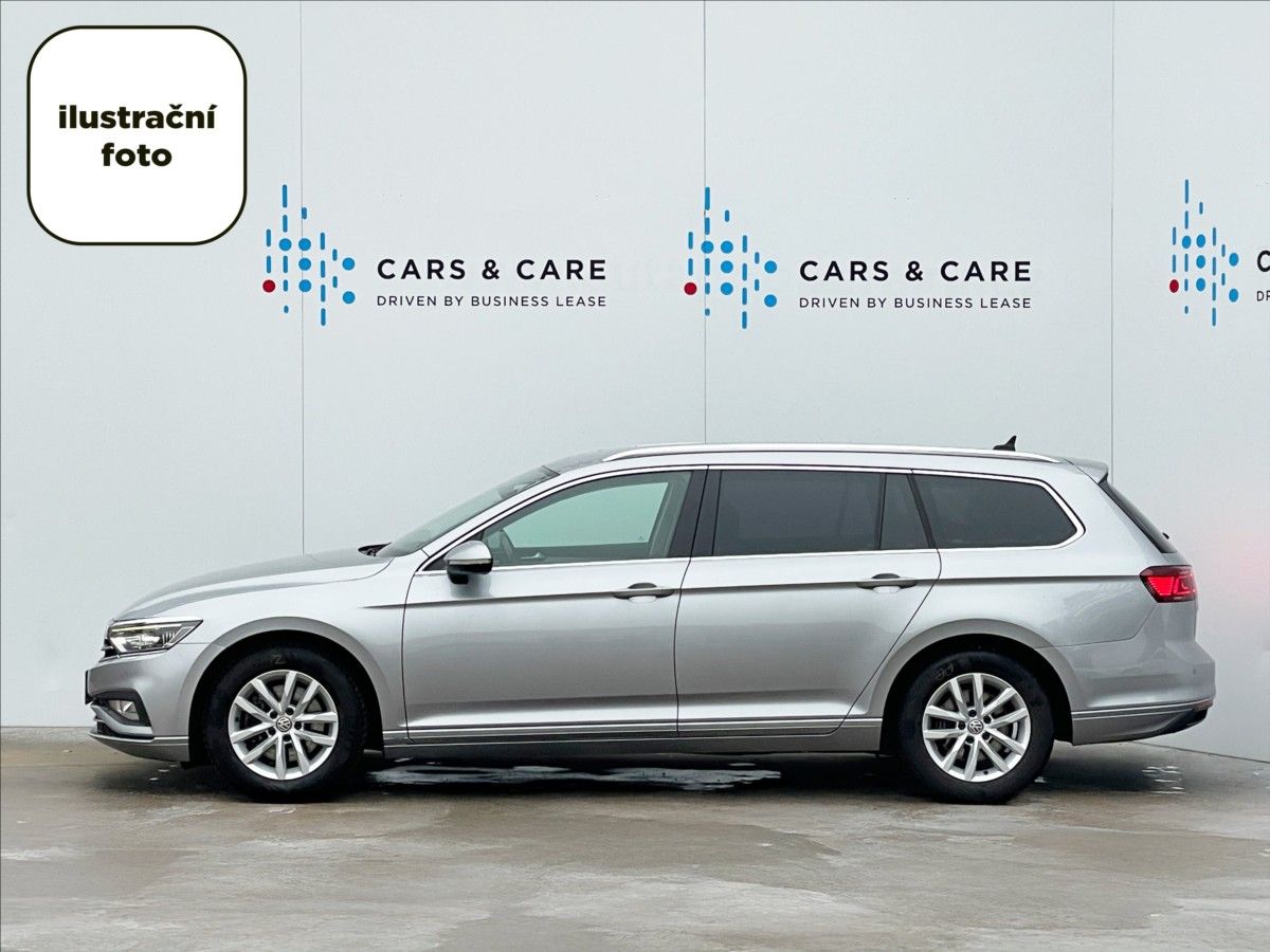 Volkswagen Passat Variant, 2,0 TDI DSG R-line Pak LED+ACC - fotka 2