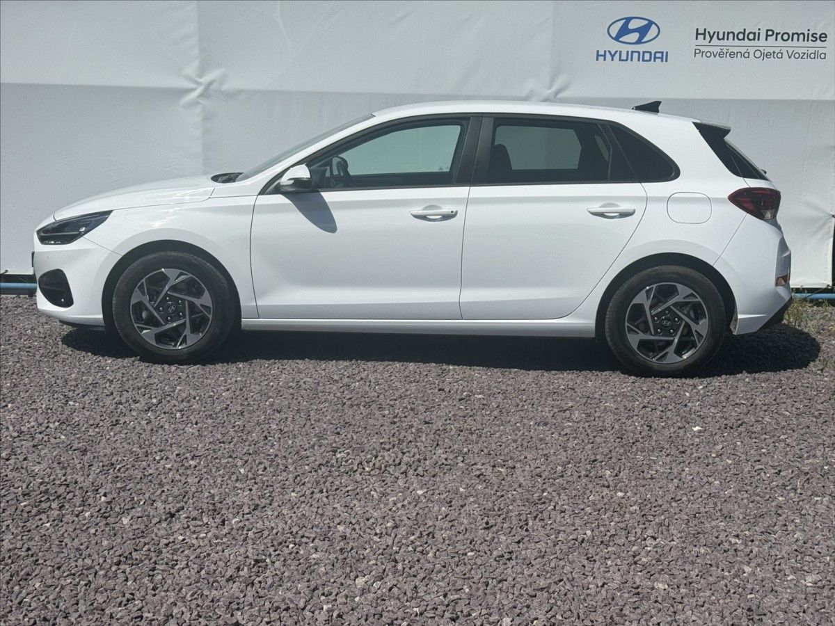 Hyundai i30, 1,5 CVVT 71kW Family Climate - fotka 3