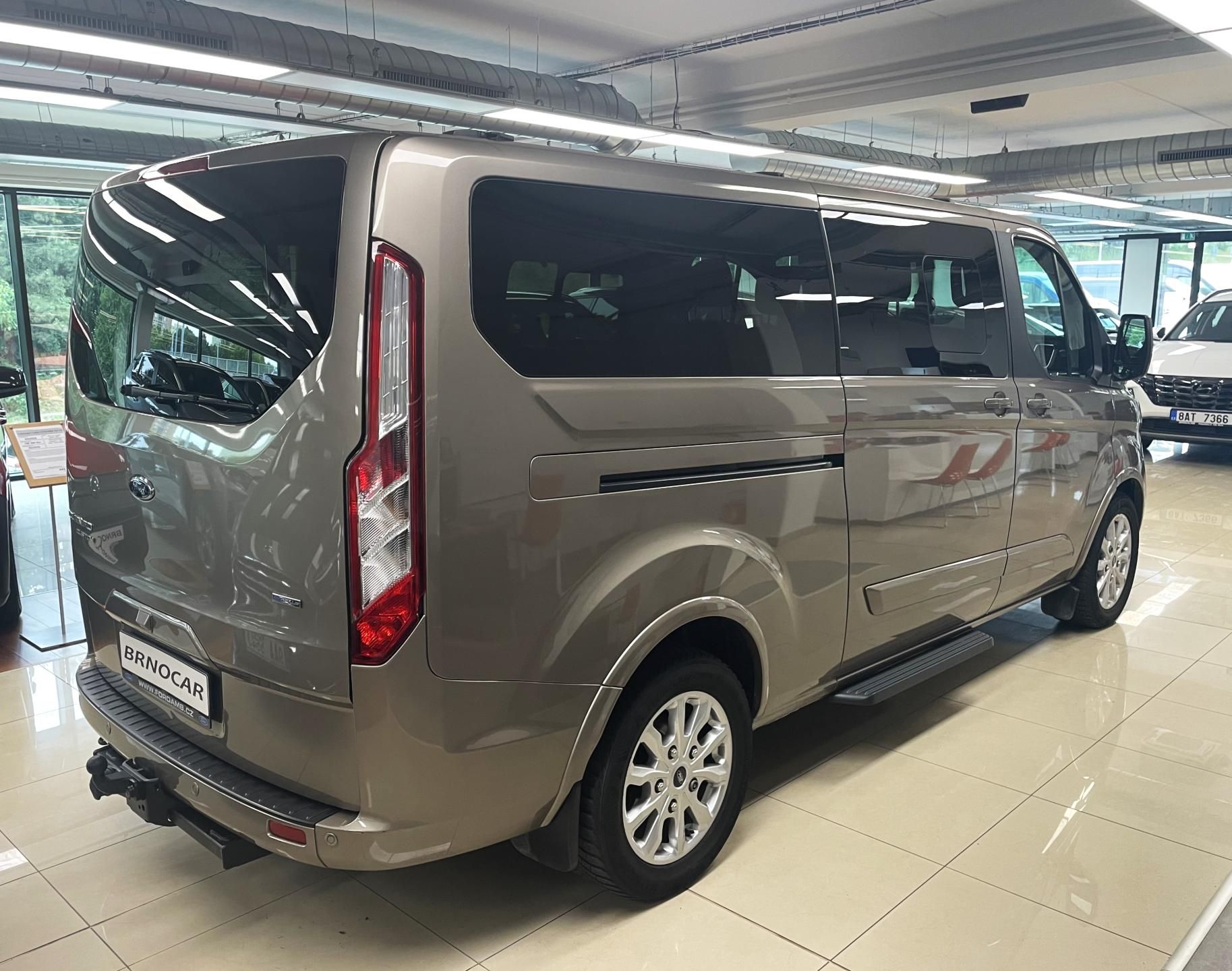 Ford Tourneo Custom, Titanium X L2 125kW, ČR - fotka 5