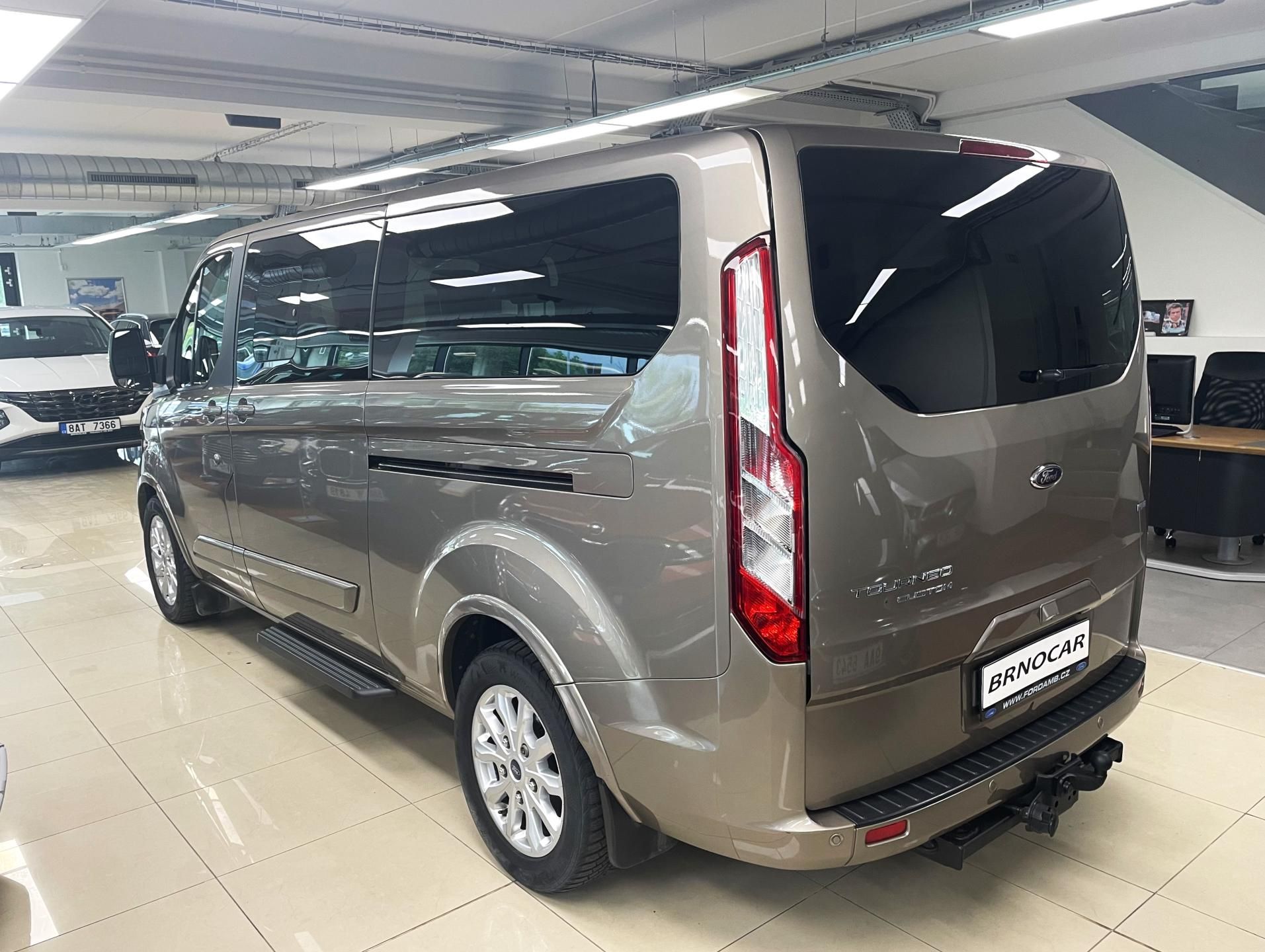 Ford Tourneo Custom, Titanium X L2 125kW, ČR - fotka 4