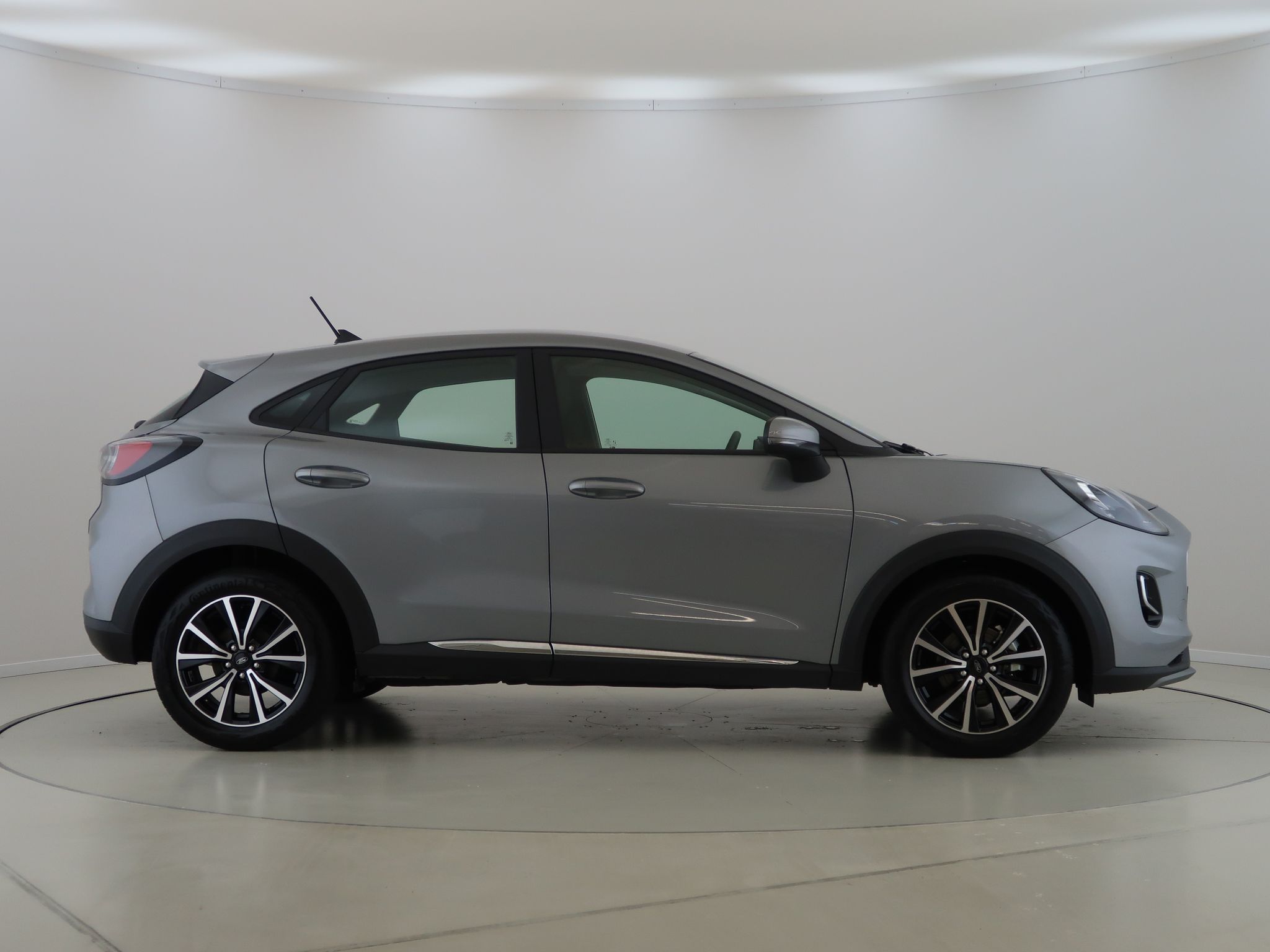 Ford Puma, 1.0EcoBoost,MHEV,1Maj,Titanium - fotka 4