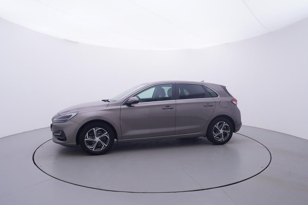 Hyundai i30, Smart 1.5 81 kW - fotka 2