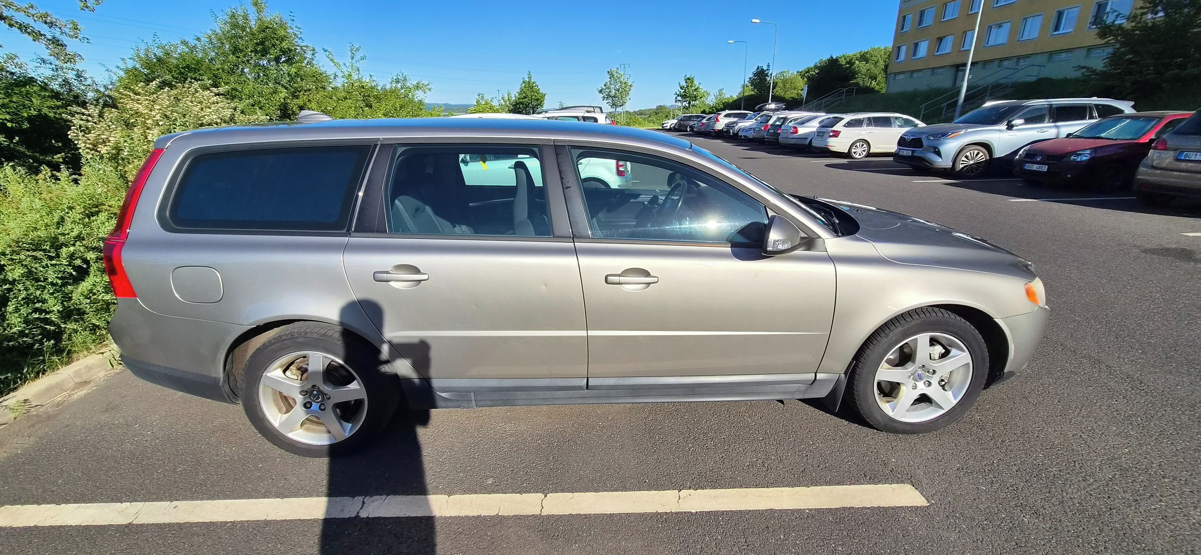 Volvo V70, Volvo V70 2.5T 147 kW Webasto - fotka 2
