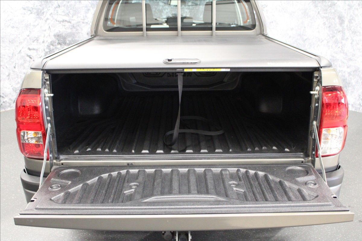 Toyota Hilux, 2,4 D-4D 1.majitel CZ - fotka 6