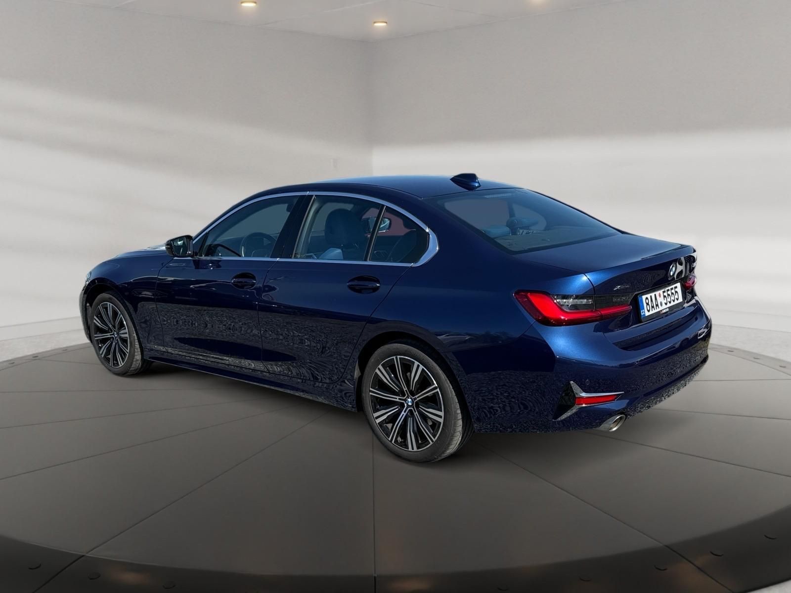 BMW Řada 3, xDRIVE 320i 135kW 4x4 CZ DPH - fotka 4