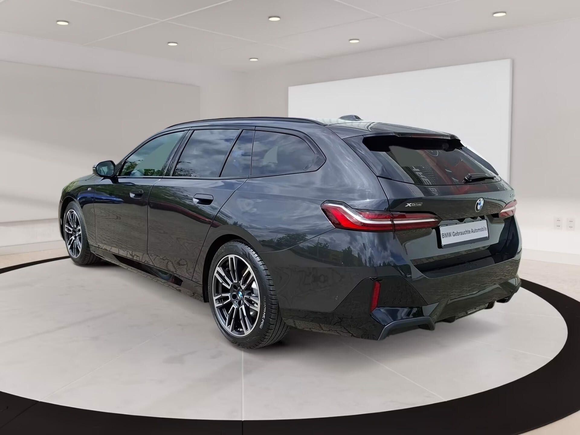 BMW Řada 5, 520d xDrive M-Sport HuD Venti - fotka 6