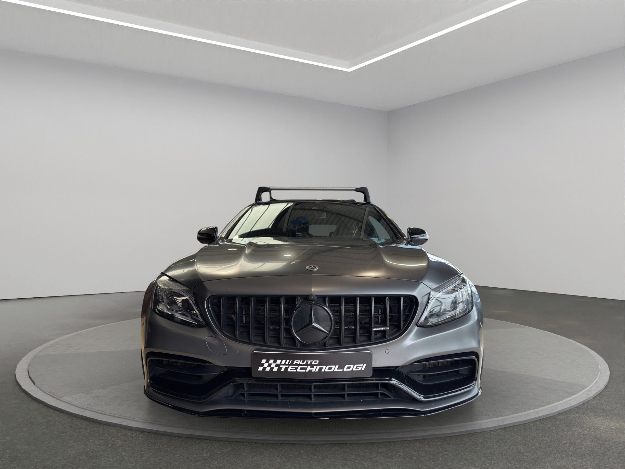 Mercedes-Benz Třídy C, 63 S kupé - fotka 2