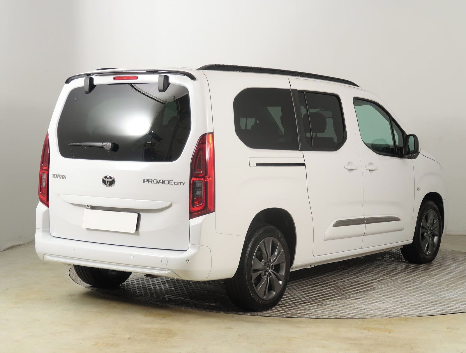 Toyota Proace City Verso, Maxi 1.5 D-4D, Family, 7Míst - fotka 5