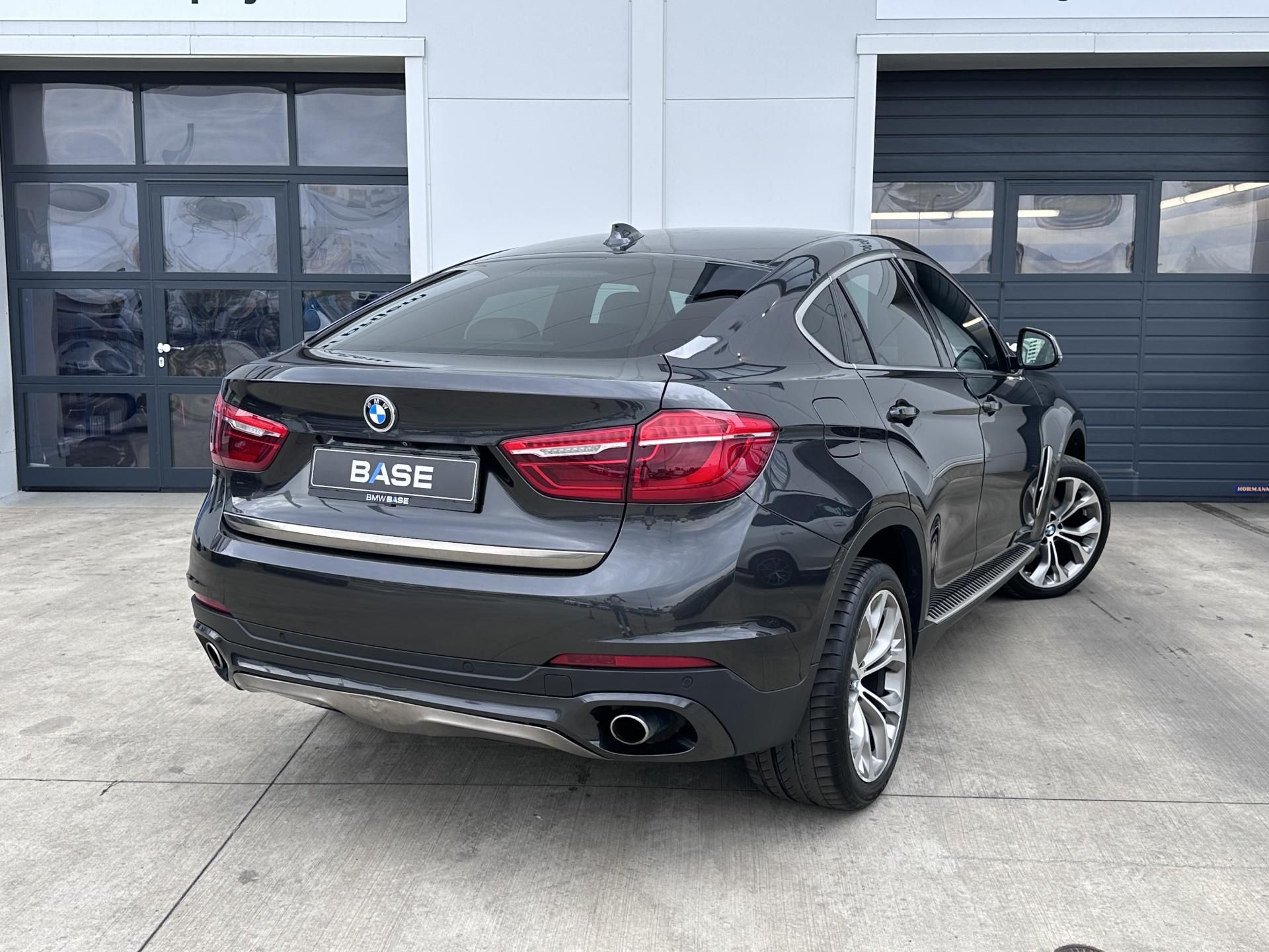 BMW X6, xDrive30d - fotka 4