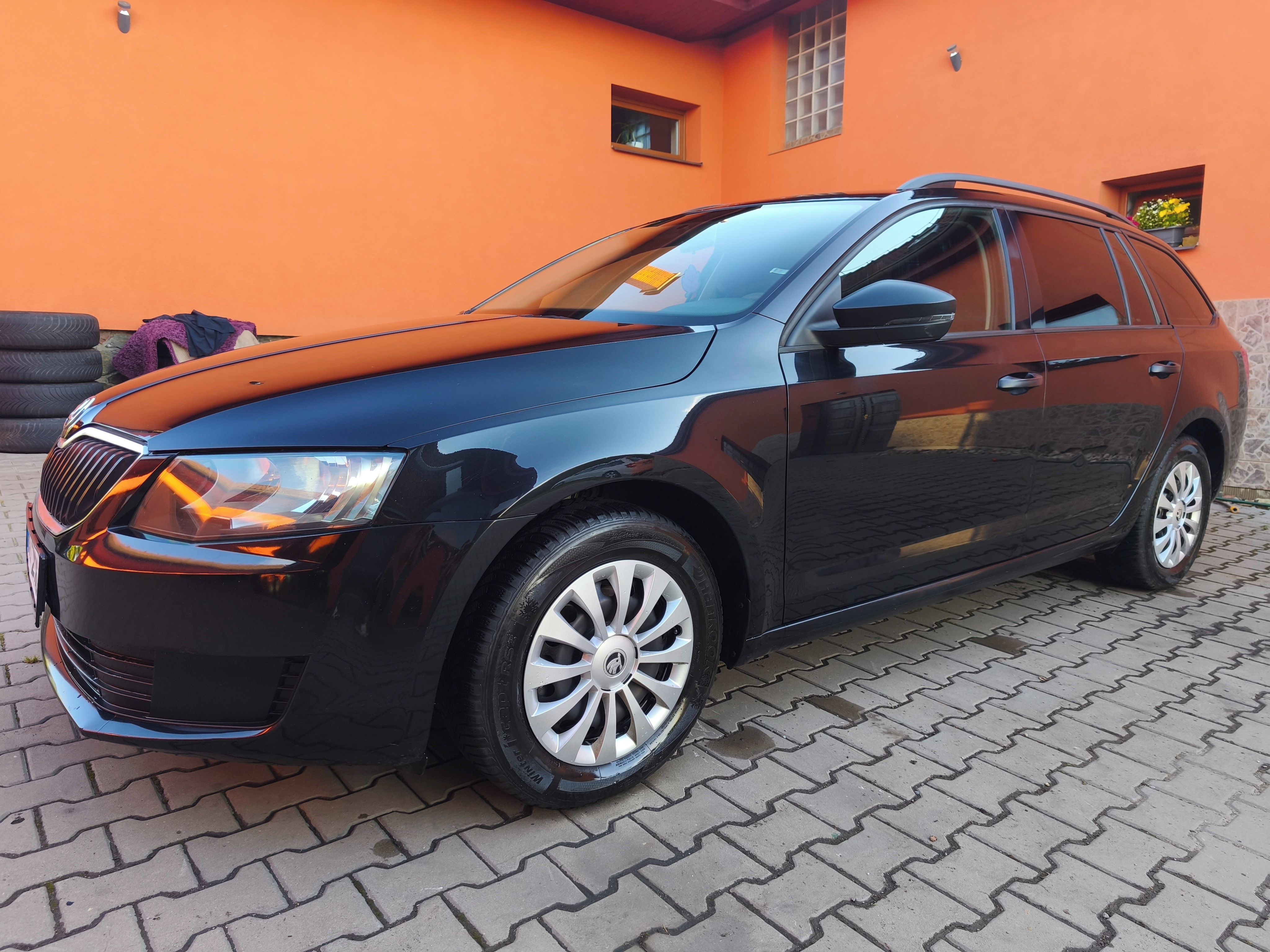 Škoda Octavia, 1.6tdi 77kw, r.v.2014 - fotka 2