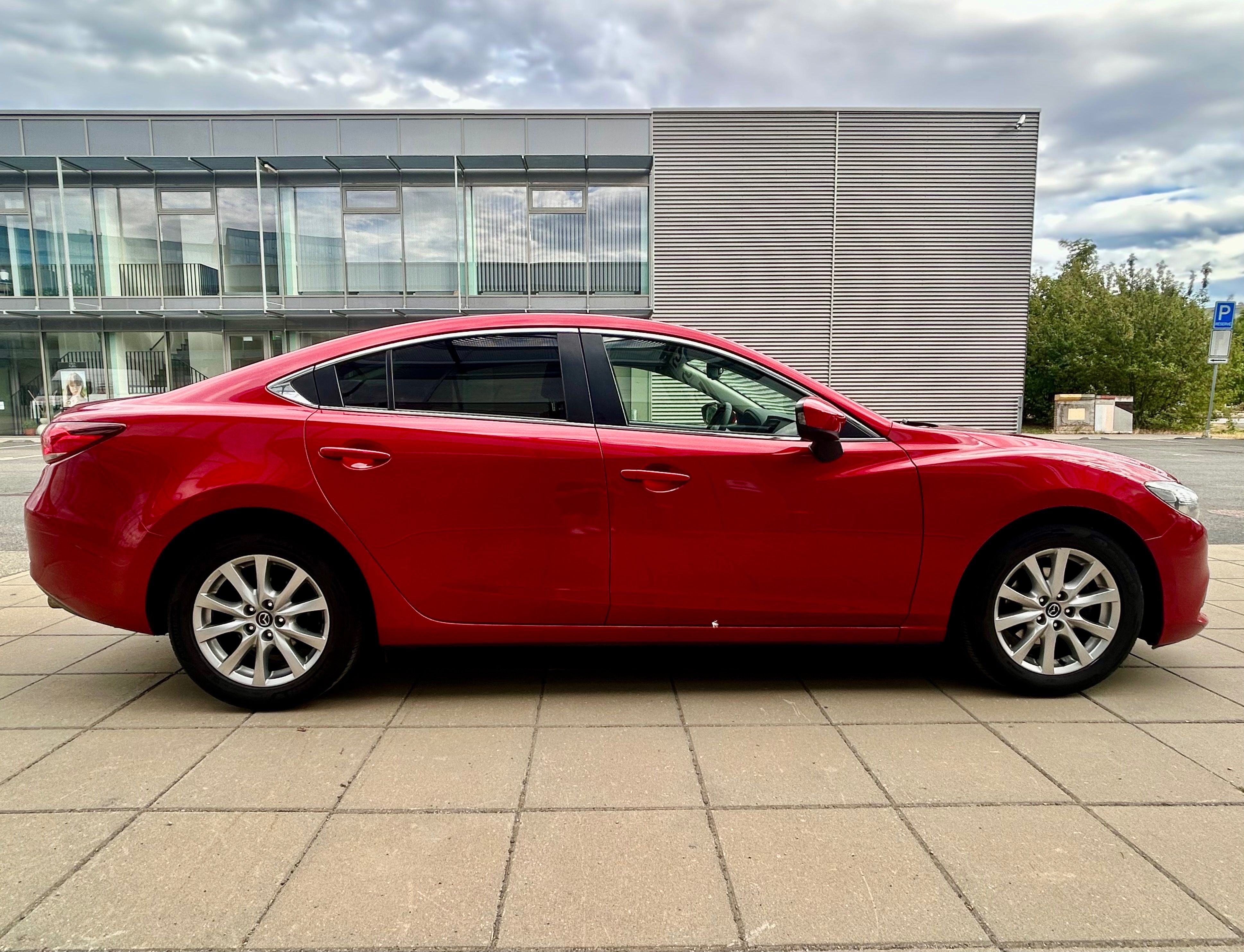 Mazda 6, 2.0i 121KW XENON-RVM-PDC-TAŽNÉ - fotka 5