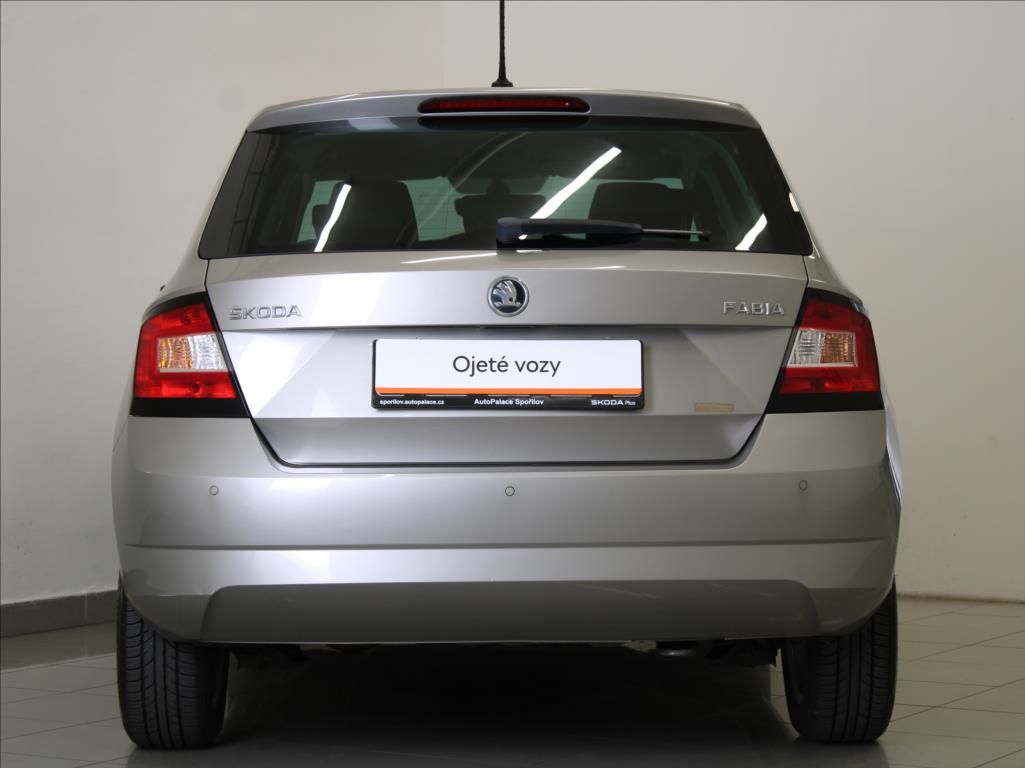 Škoda Fabia, 1,2 TSi 66kW 1.maj.ČR 108tkm. - fotka 4