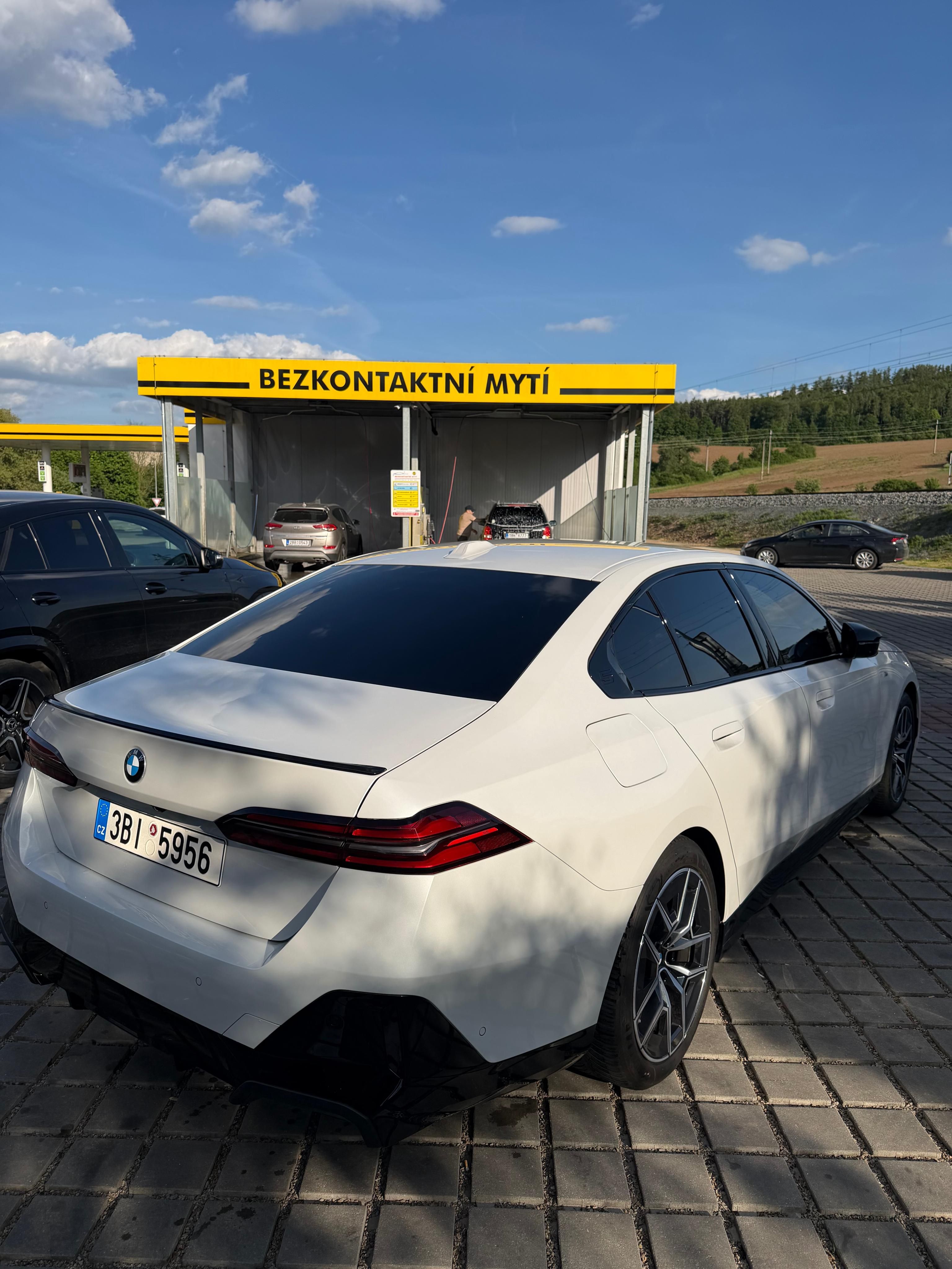 BMW Řada 5, 2.0 - fotka 4