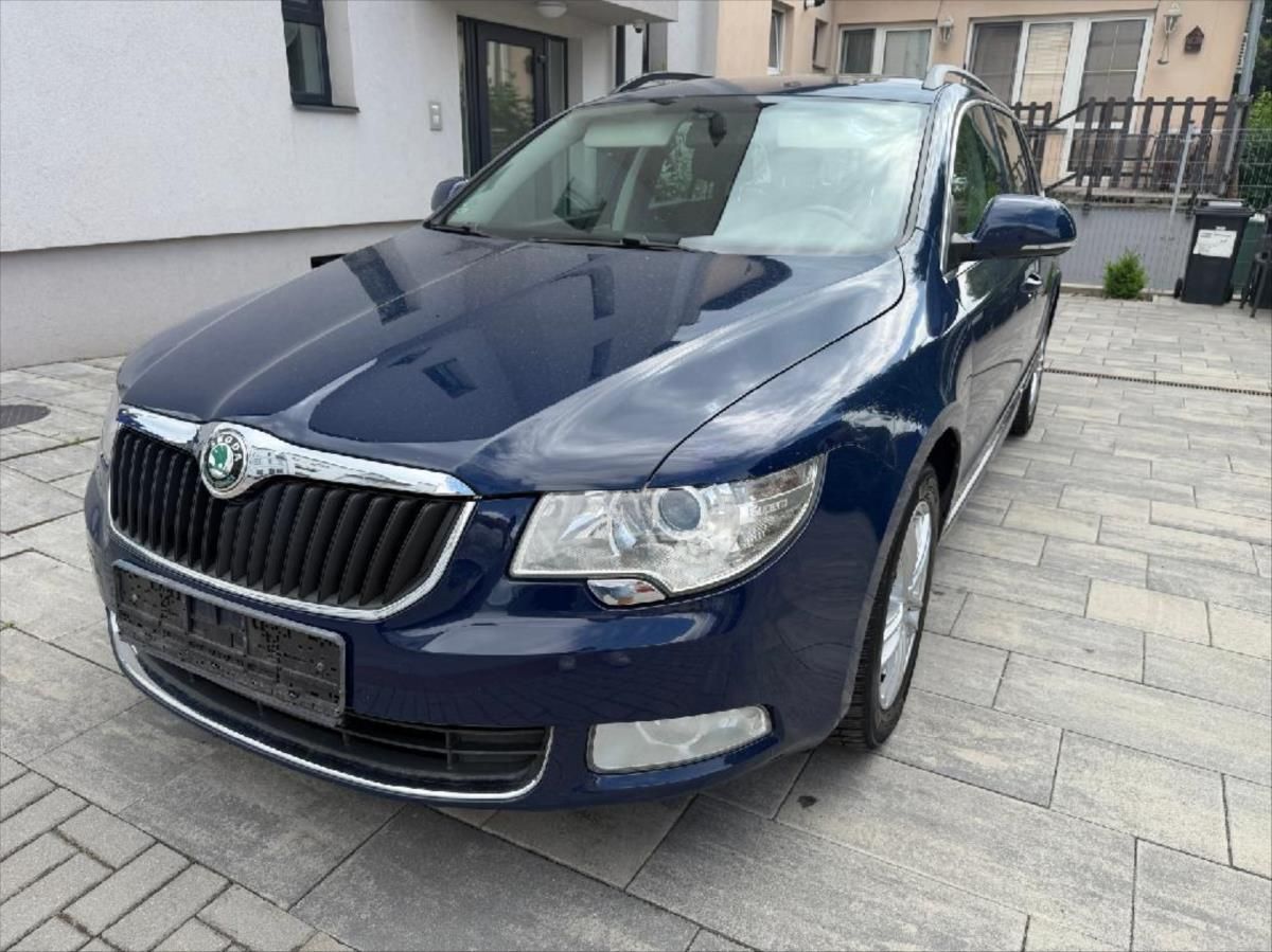 Škoda Superb, 2,0 Combi TDI 125 kw - fotka 2
