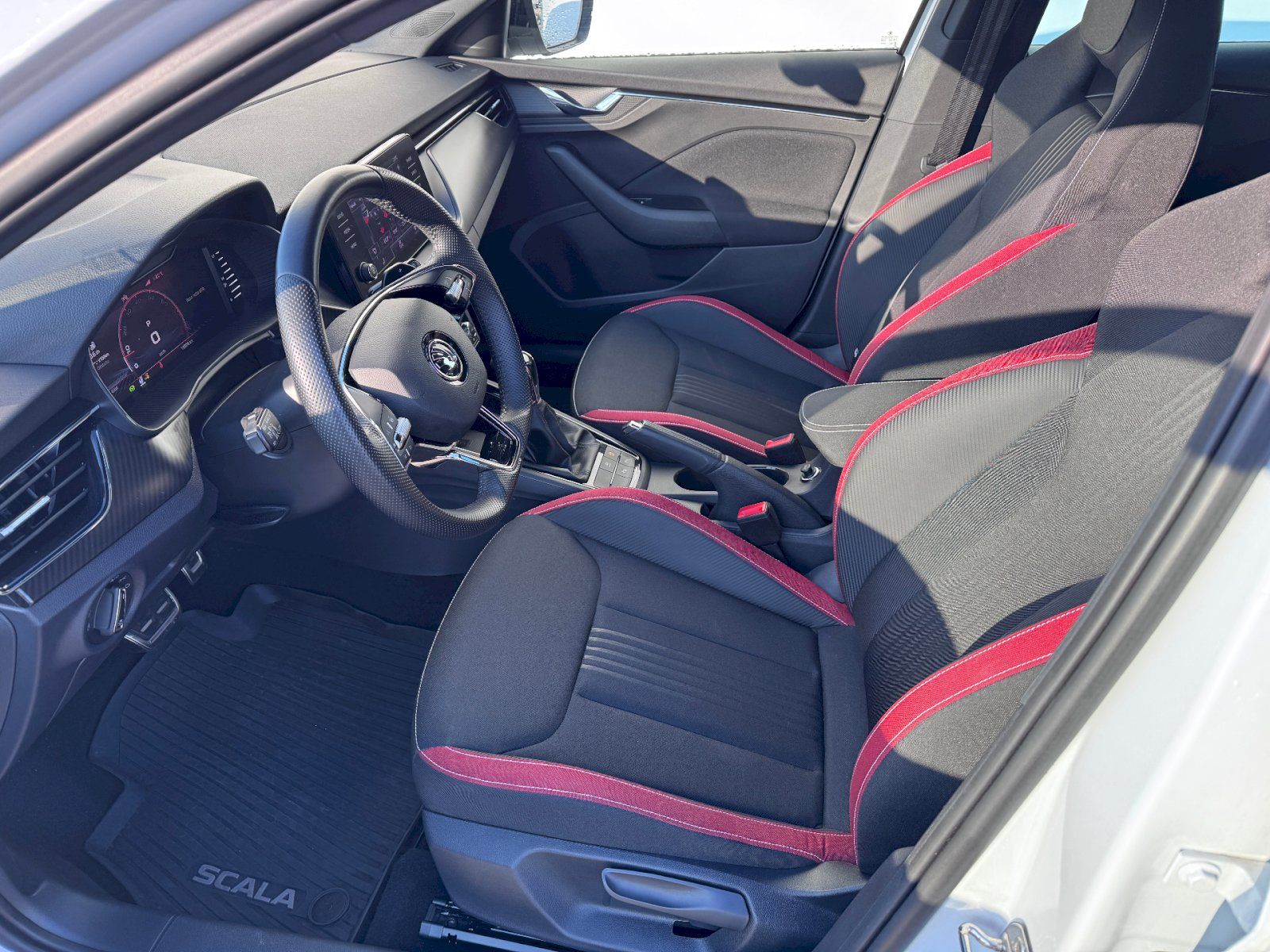 Škoda Scala, 1.5 TSI 110kW Monte Carlo DSG - fotka 5