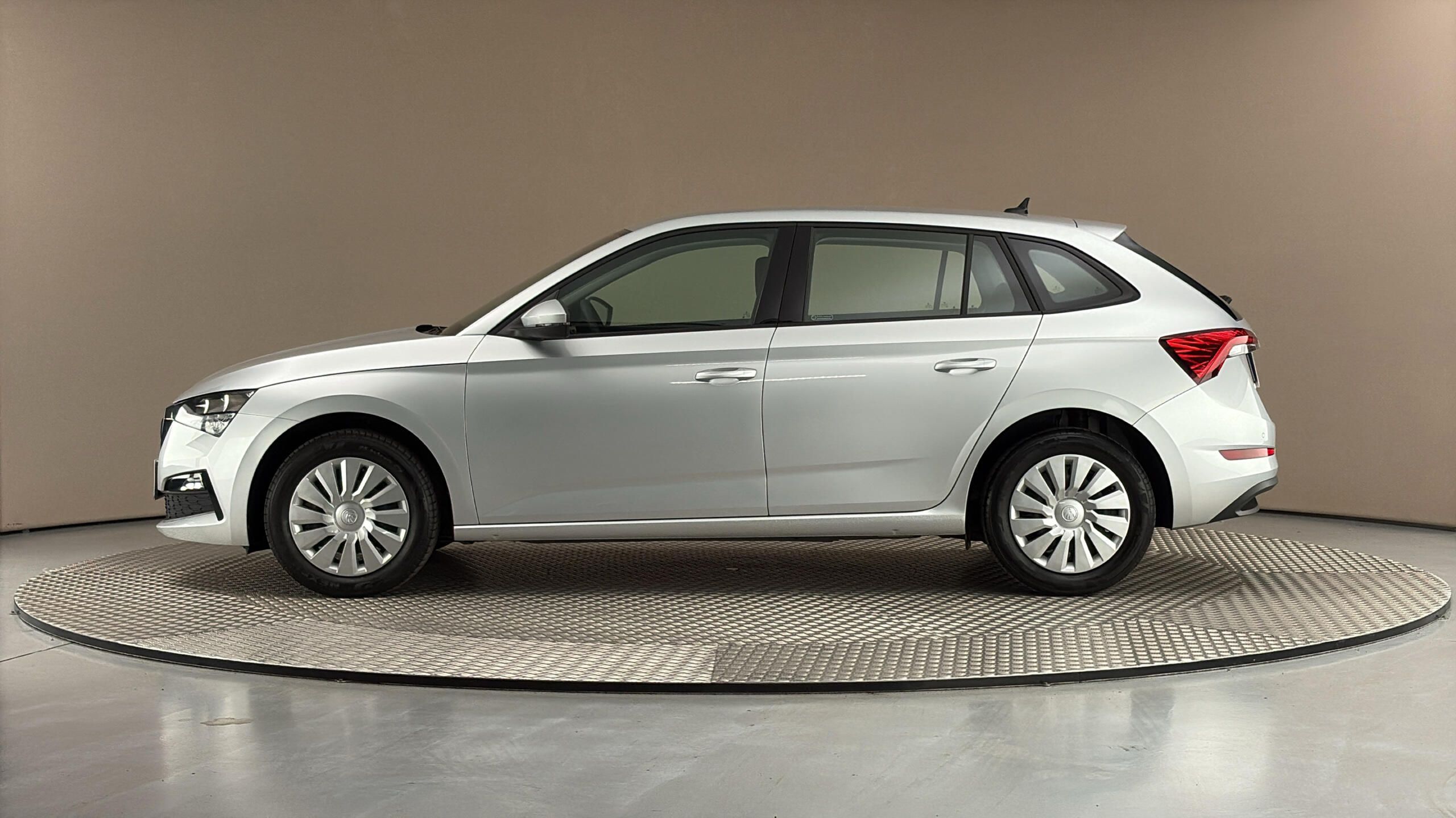 Škoda Scala, 1.0 TSI Ambition - fotka 4