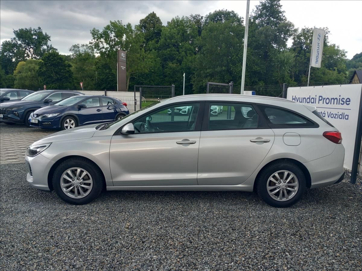 Hyundai i30, 1,0 T-GDI Best of Czech kombi - fotka 4