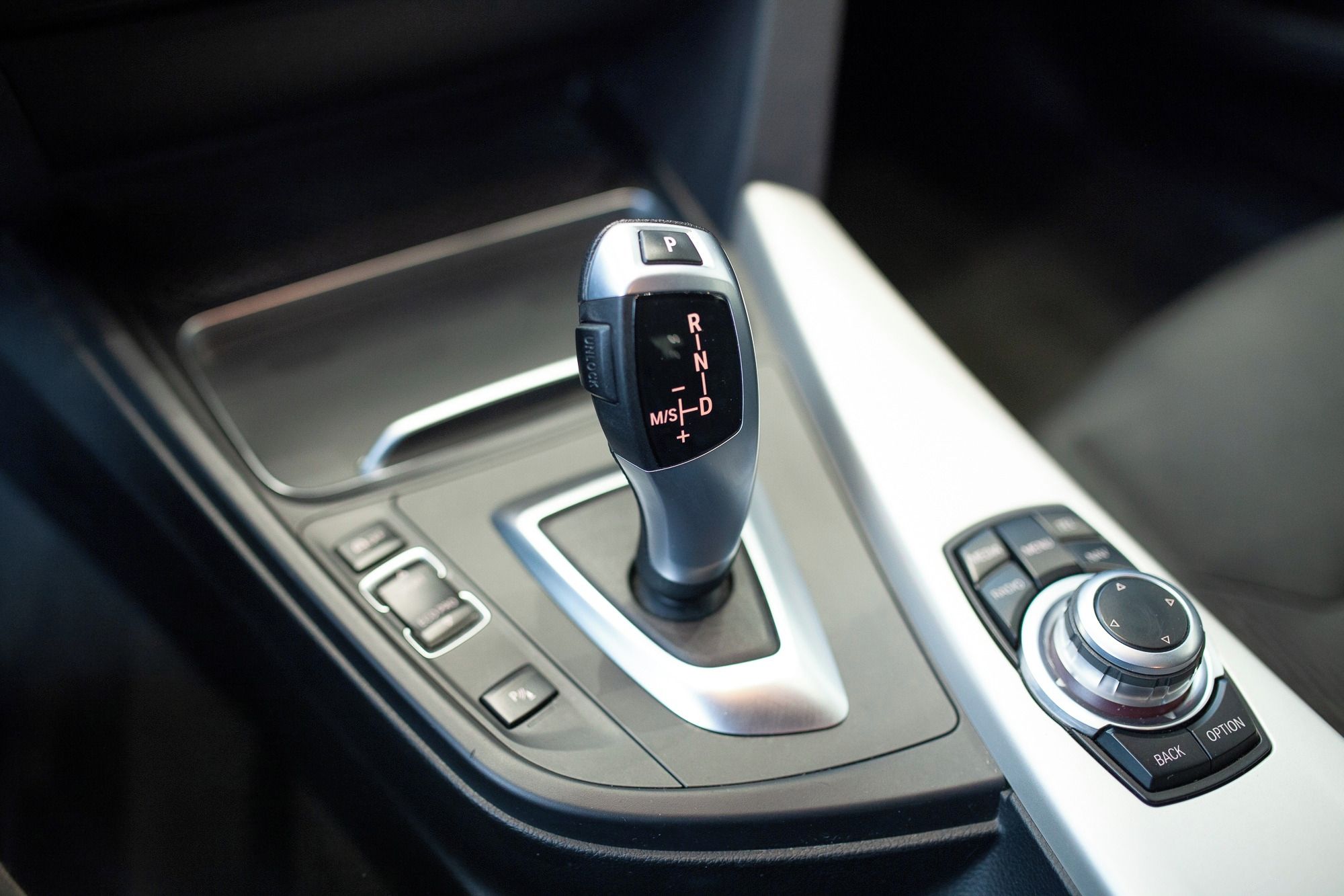 BMW Řada 3, 320i xDrive GT - fotka 6