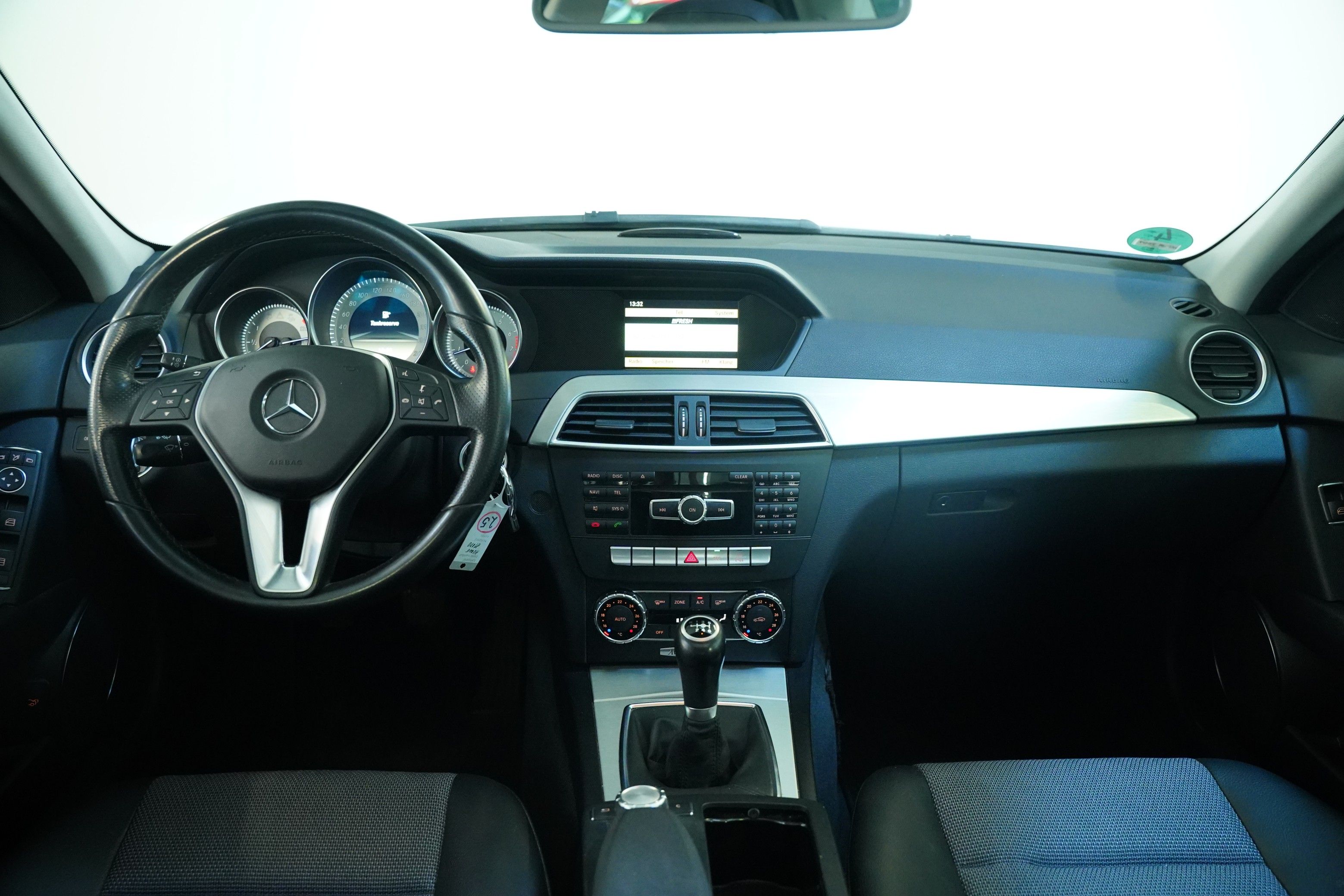 Mercedes-Benz Třídy C, 180 CGI 115 kW Avantgarde - fotka 5