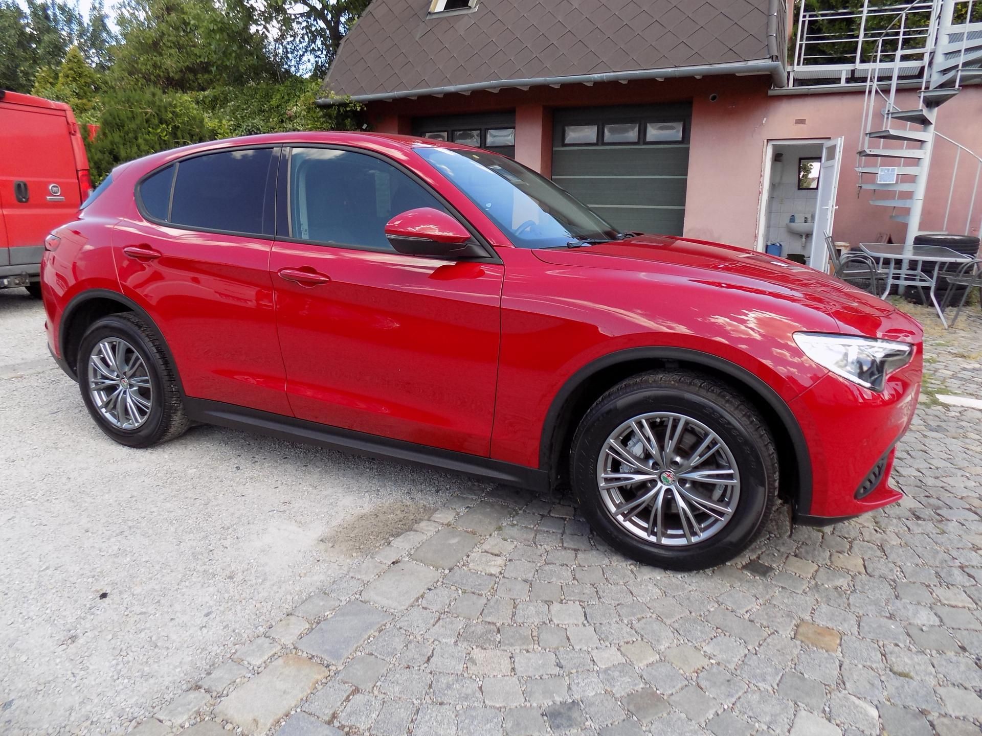 Alfa Romeo Stelvio, 2,2 JTD 140 KW Q4 - fotka 6