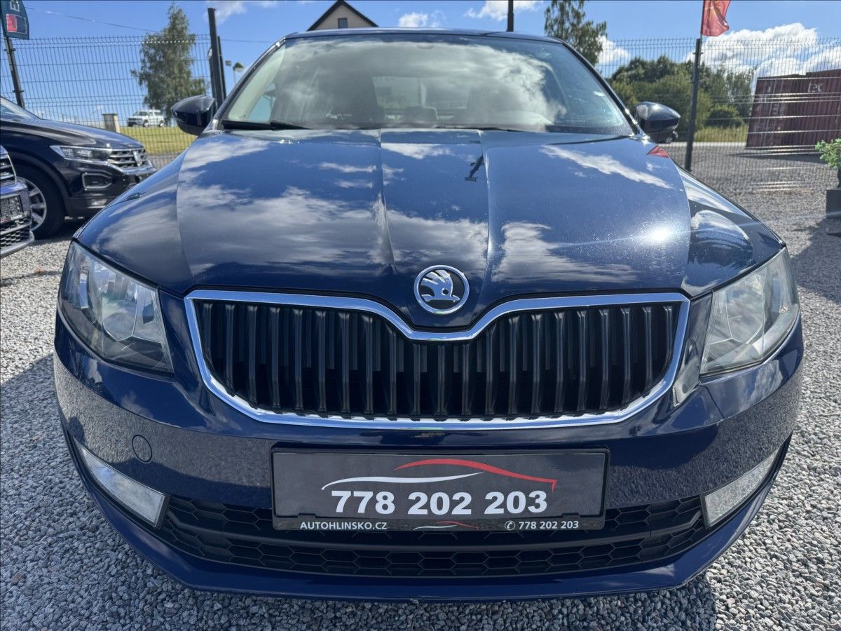 Škoda Octavia, 1,6   TDI 77KW BLUETOOTH - fotka 2