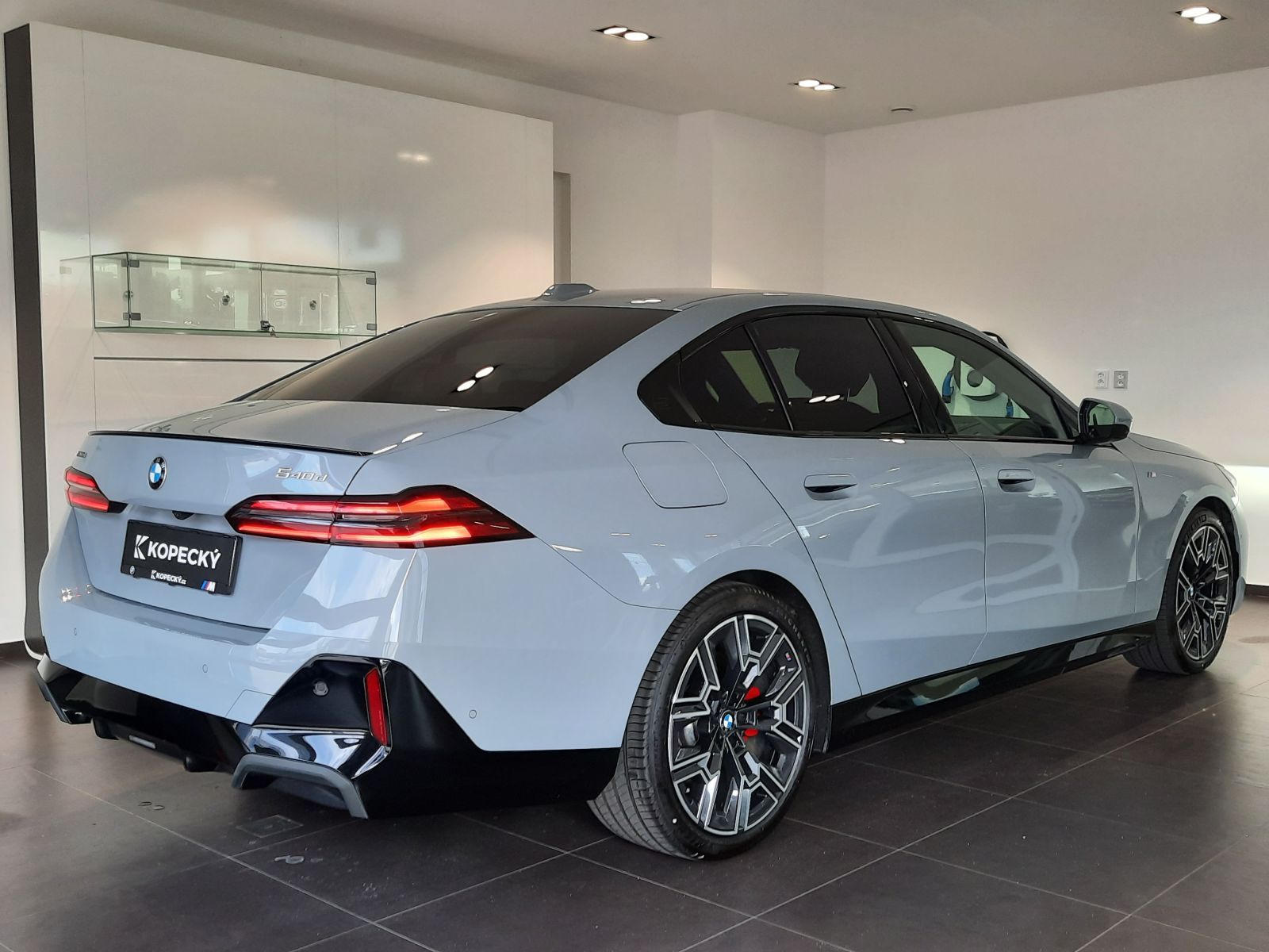 BMW Řada 5, 540d xDrive Sedan M Sport - fotka 6