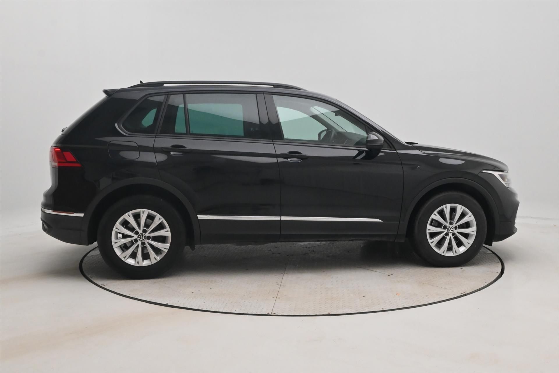 Volkswagen Tiguan, 2,0 TDI 110kW DSG Life Záruka - fotka 4