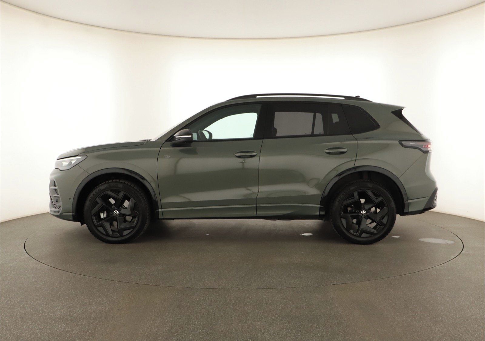 Volkswagen Tiguan, 2.0 TDI, R-Line - fotka 2