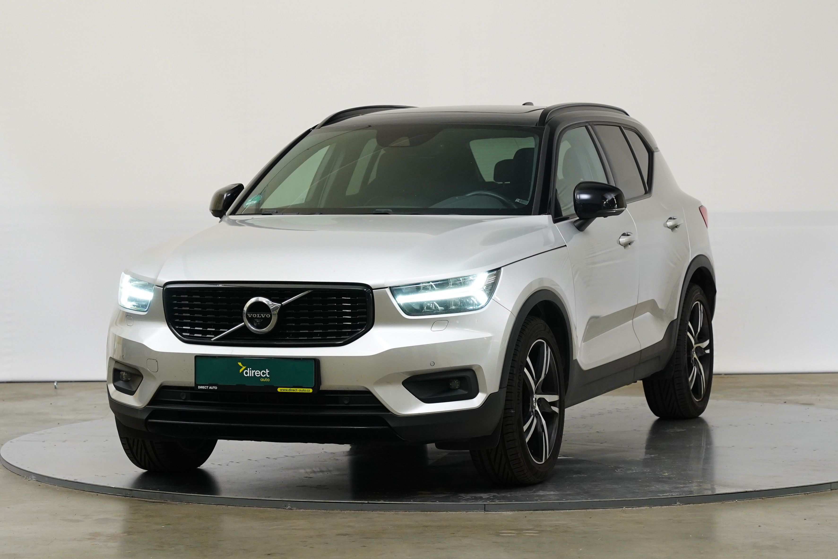 Volvo XC40, 2.0 D4 140 kW AWD R-Design