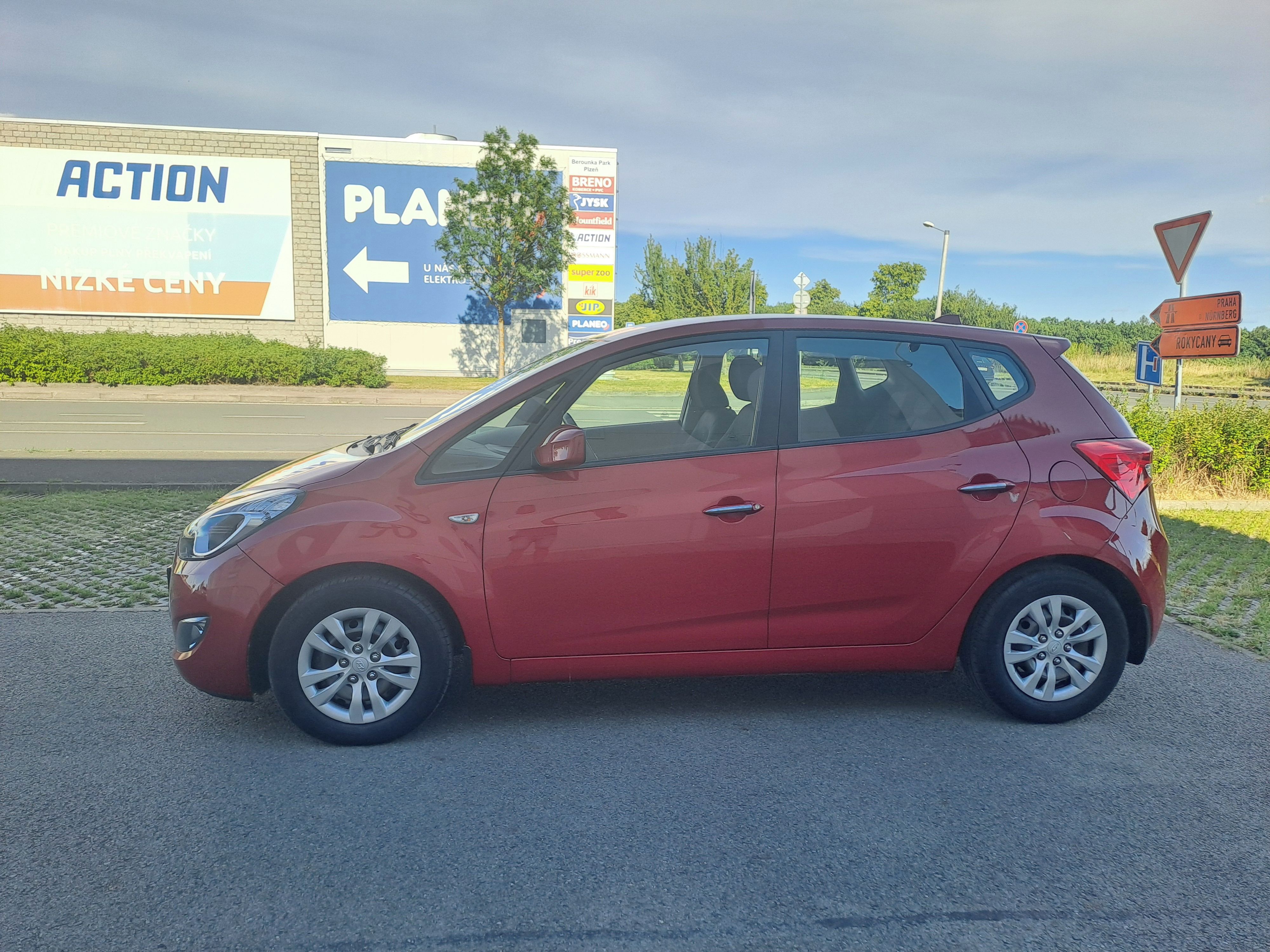 Hyundai ix20, 1.4CVVT 1.MAJ EXTRA PĚKNÉ+KOLA - fotka 4