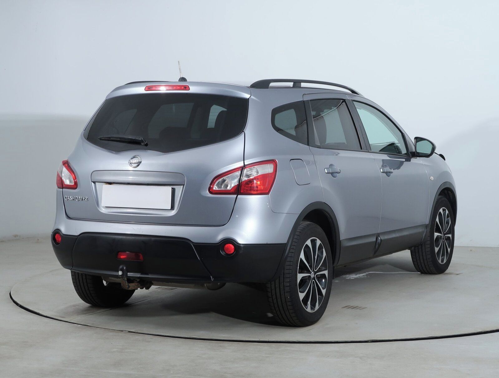 Nissan Qashqai, 1.6 i, 7 míst, ČR,1.maj - fotka 5