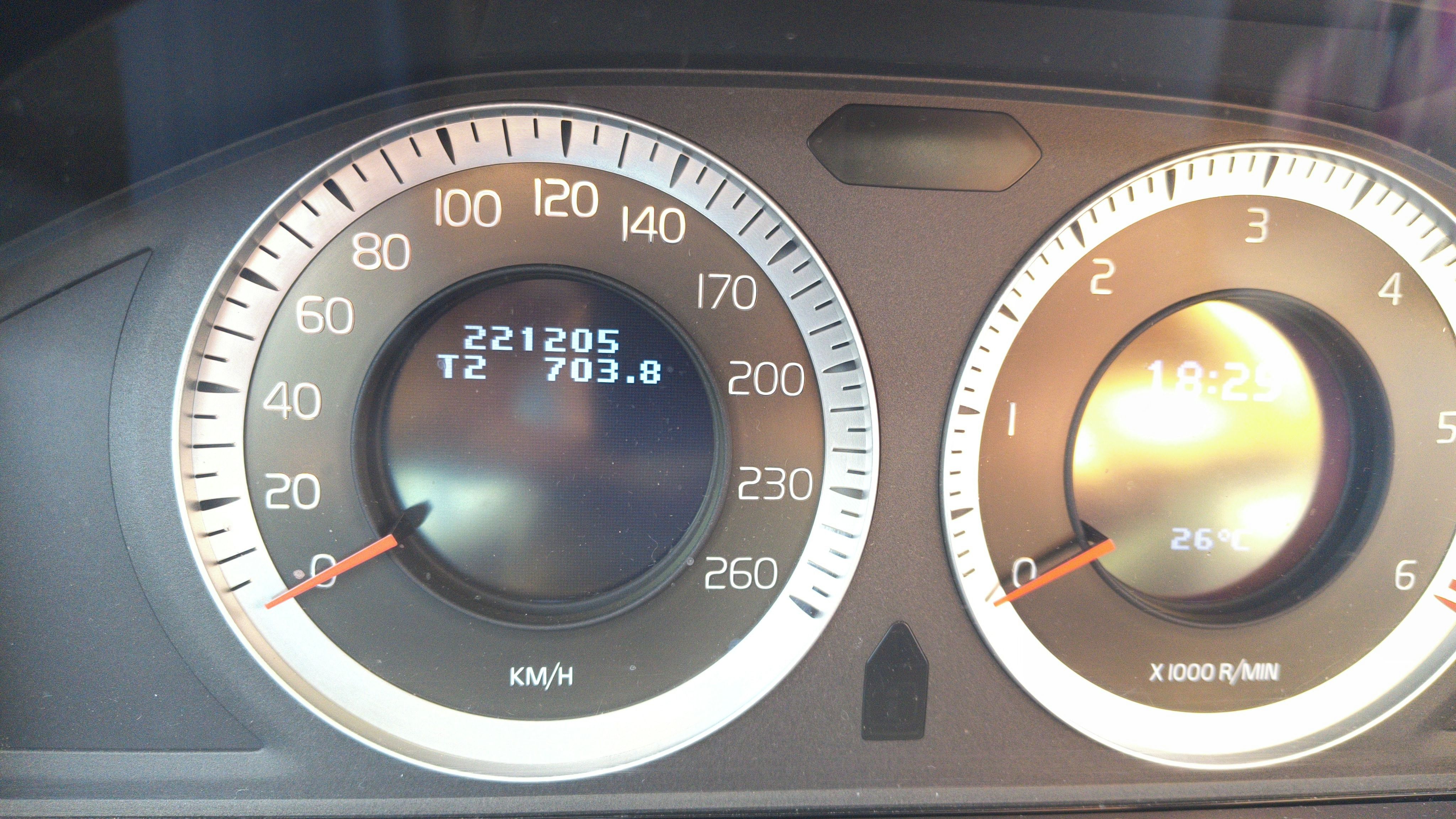 Volvo XC60, 2,4D AWD, servisní historie - fotka 6