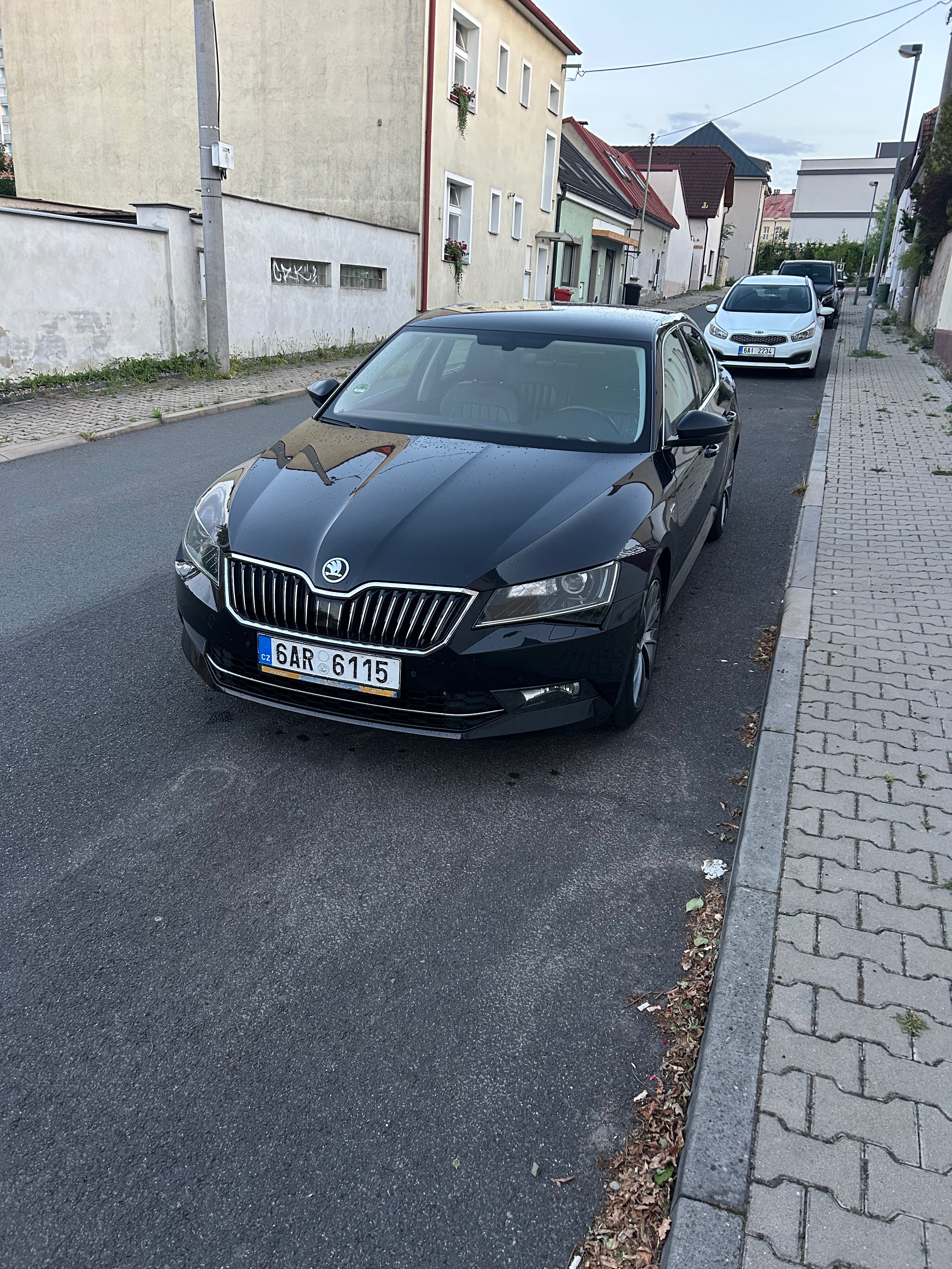 Škoda Superb, Škoda Superb L&K 4x4 DSG - fotka 3