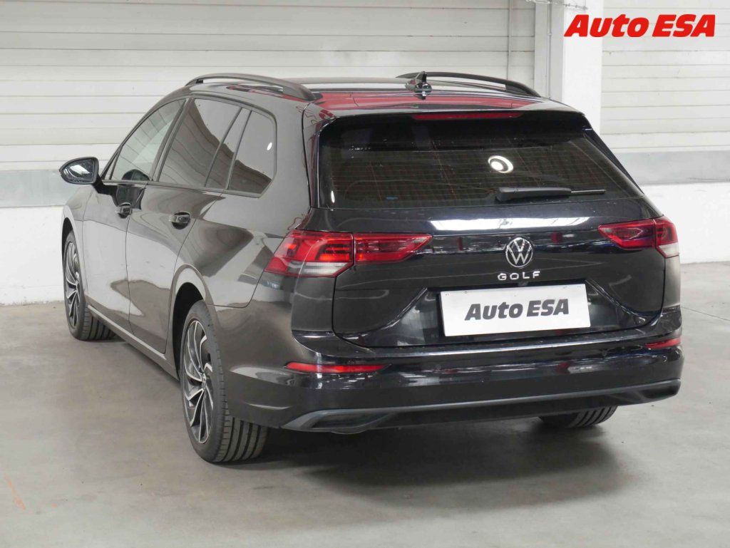 Volkswagen Golf, 2.0 TDi,ČR,Life - fotka 4