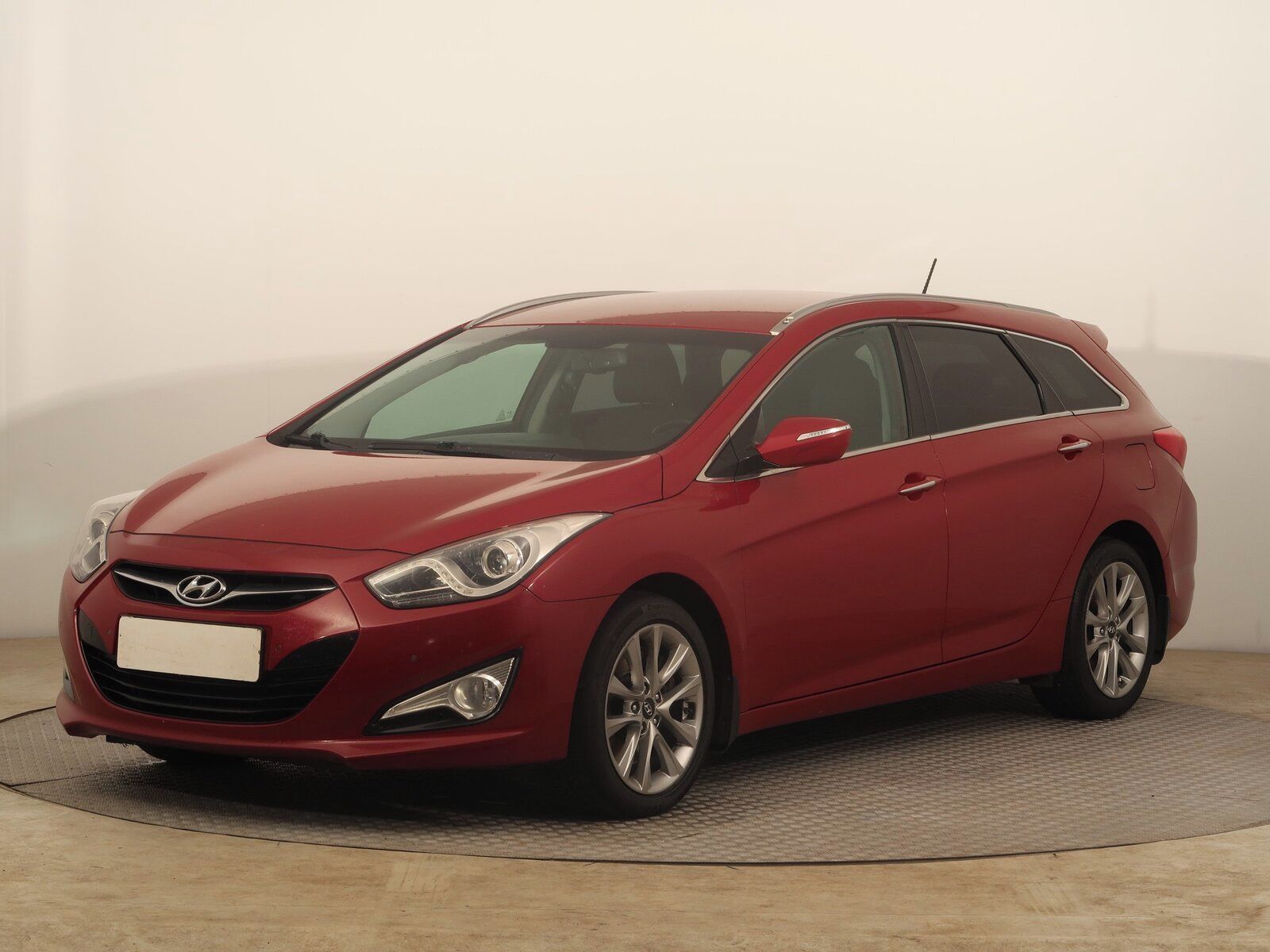 Hyundai i40, 1.7 CRDi, po STK, Tažné - fotka 2