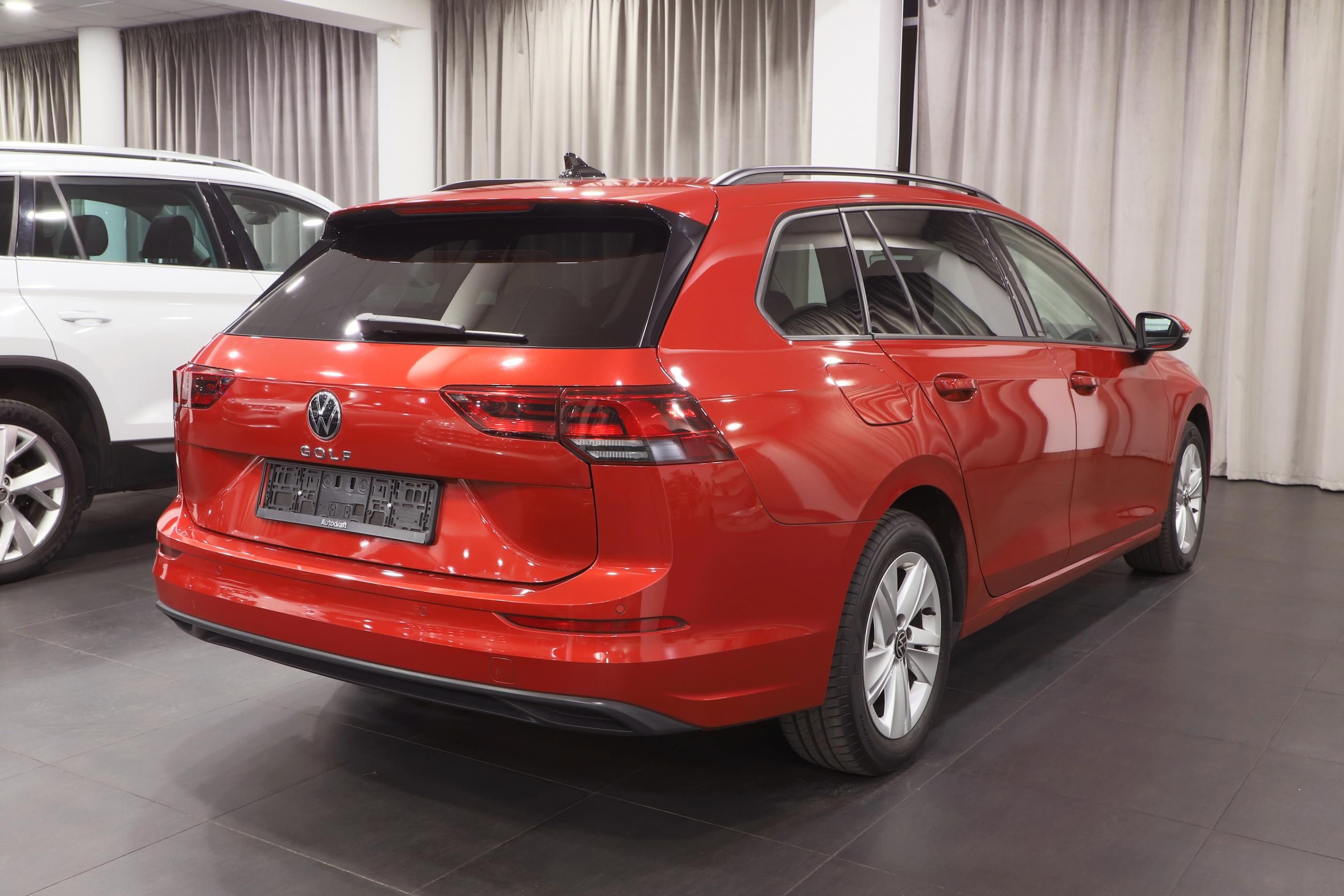 Volkswagen Golf Variant, Golf 8 Variant 2.0 TDI 110kW - fotka 3
