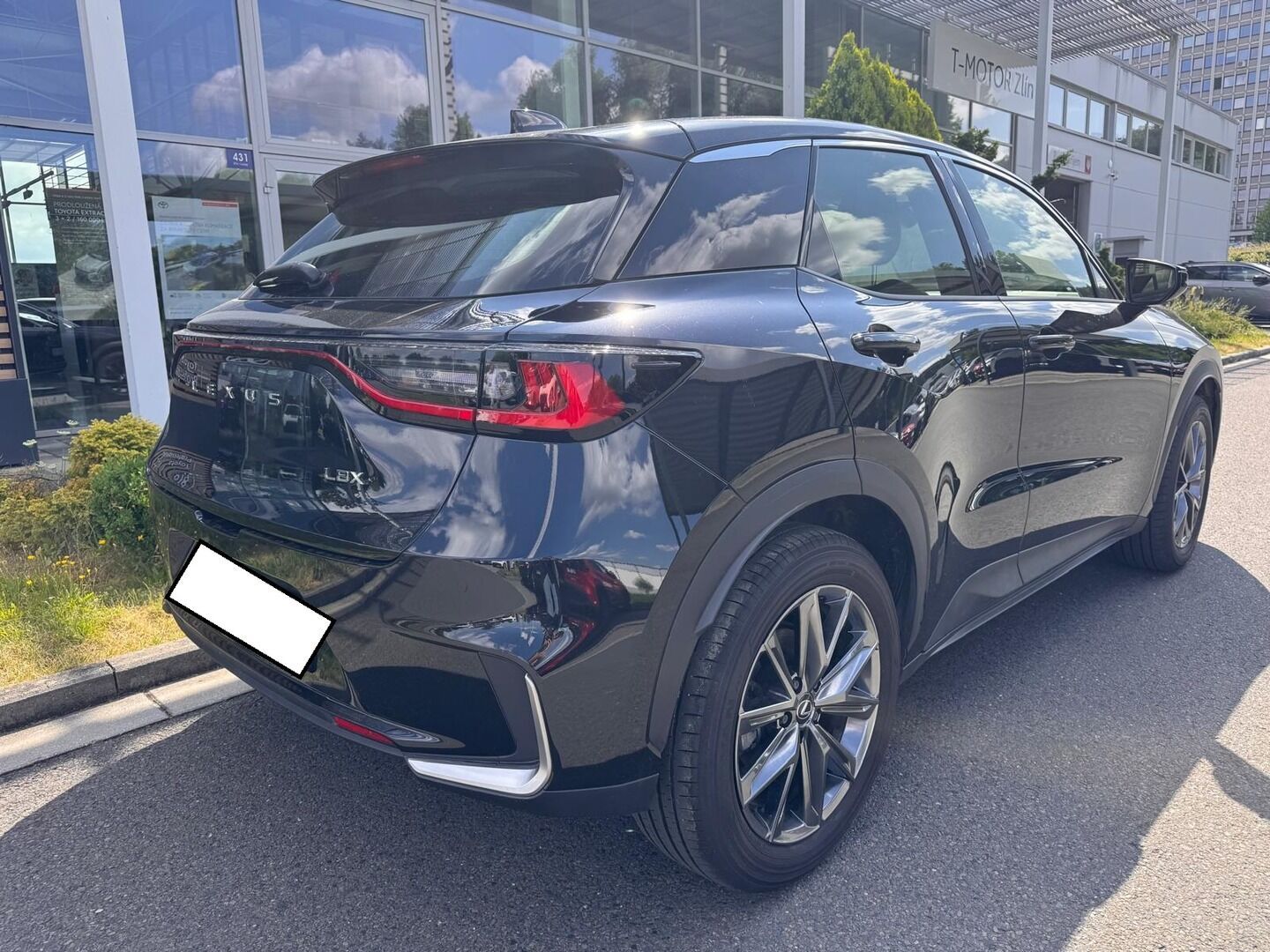 Lexus LBX, Elegance 4x4 - fotka 3