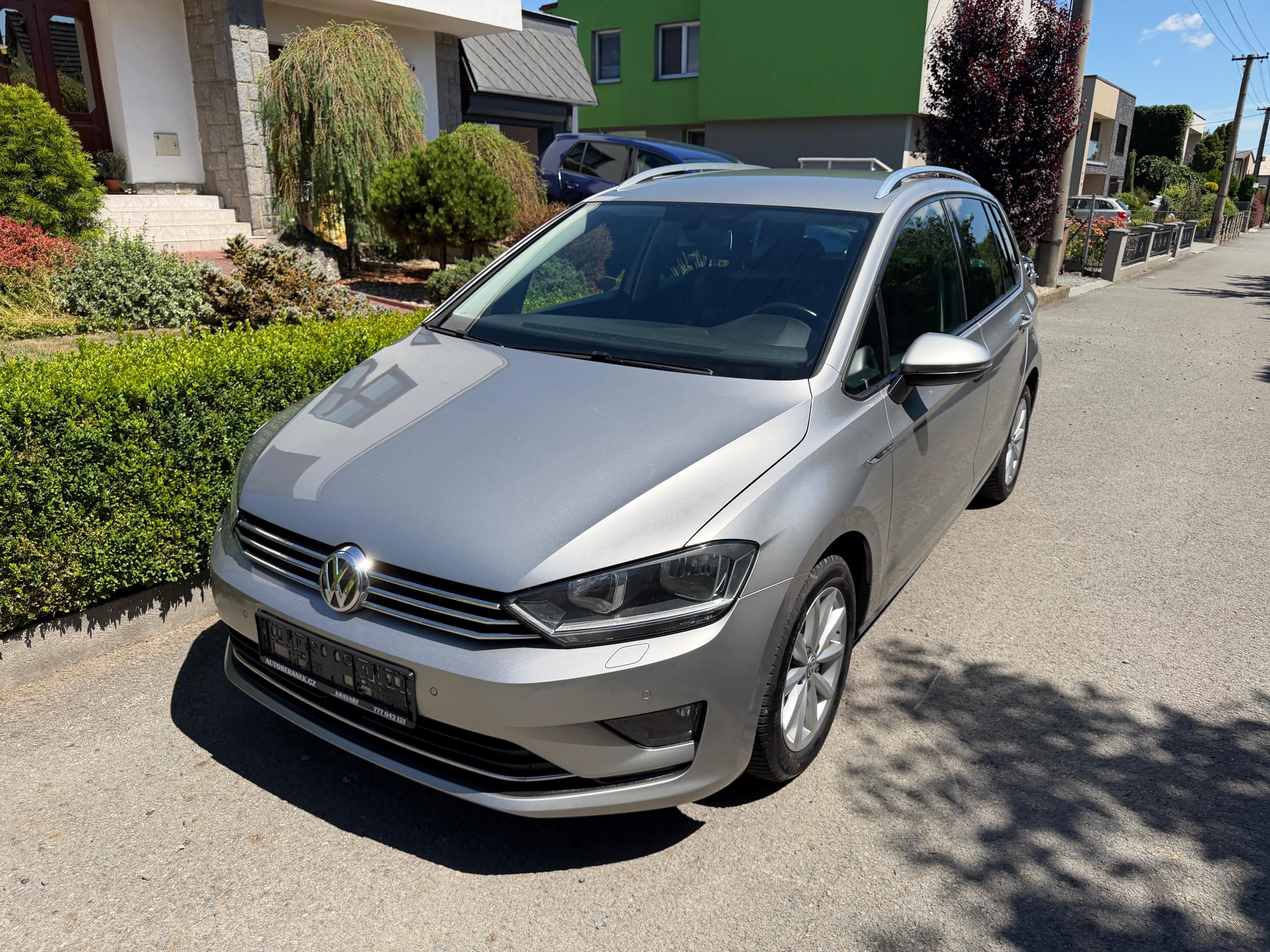 Volkswagen Golf Sportsvan, 1.2 TSI 81KW  LOUNGE - fotka 4