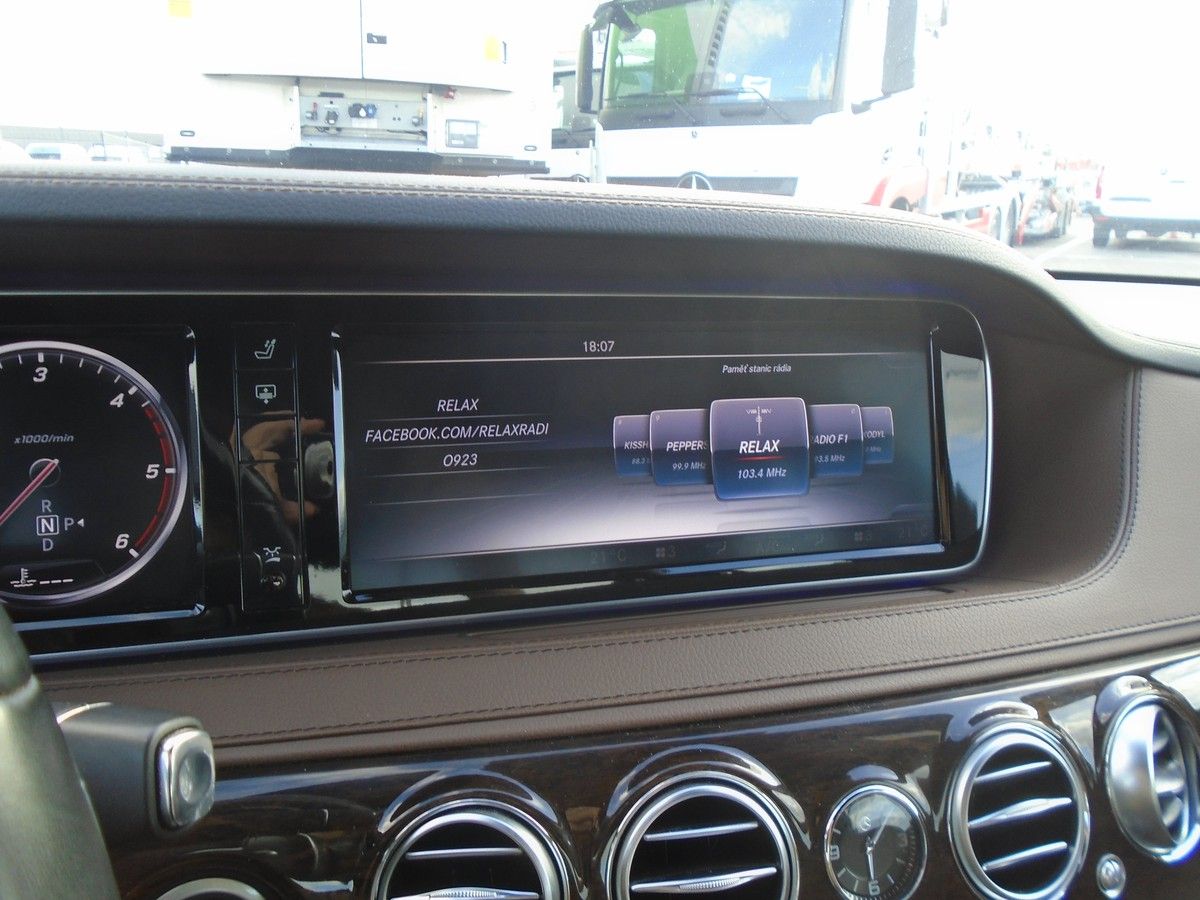 Mercedes-Benz Třídy S, 350 CDi 4 matic ČR - fotka 2