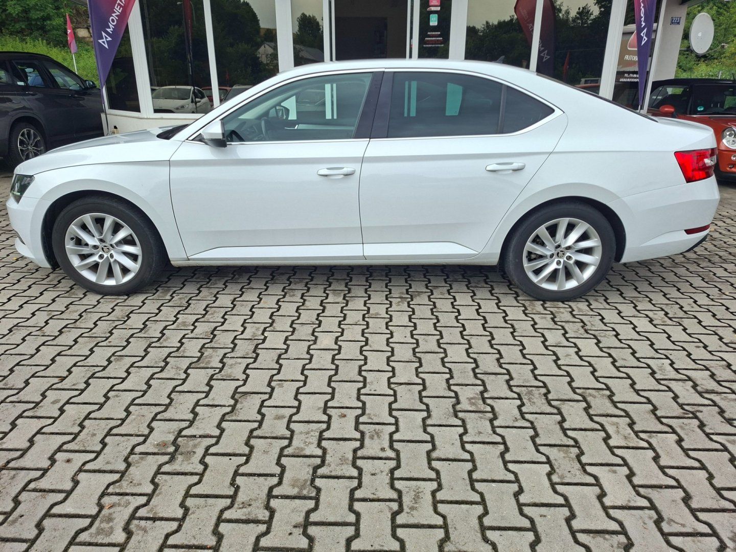 Škoda Superb, 2.0TDI 110kW MAN -NEHAVAROVÁNO - fotka 5
