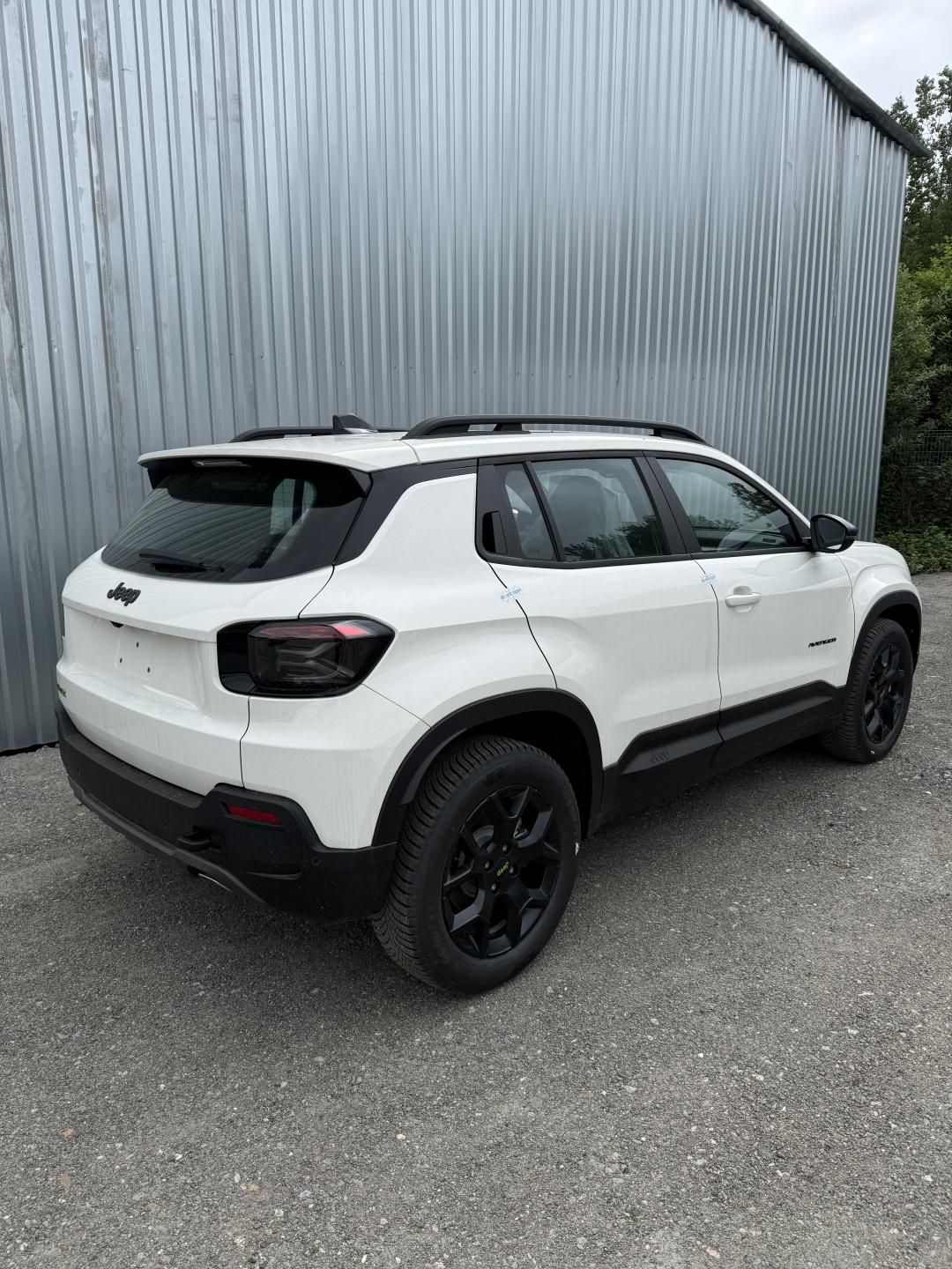 Jeep Avenger, 4xe Upland 1.2 Turbo e-Hybrid - fotka 5