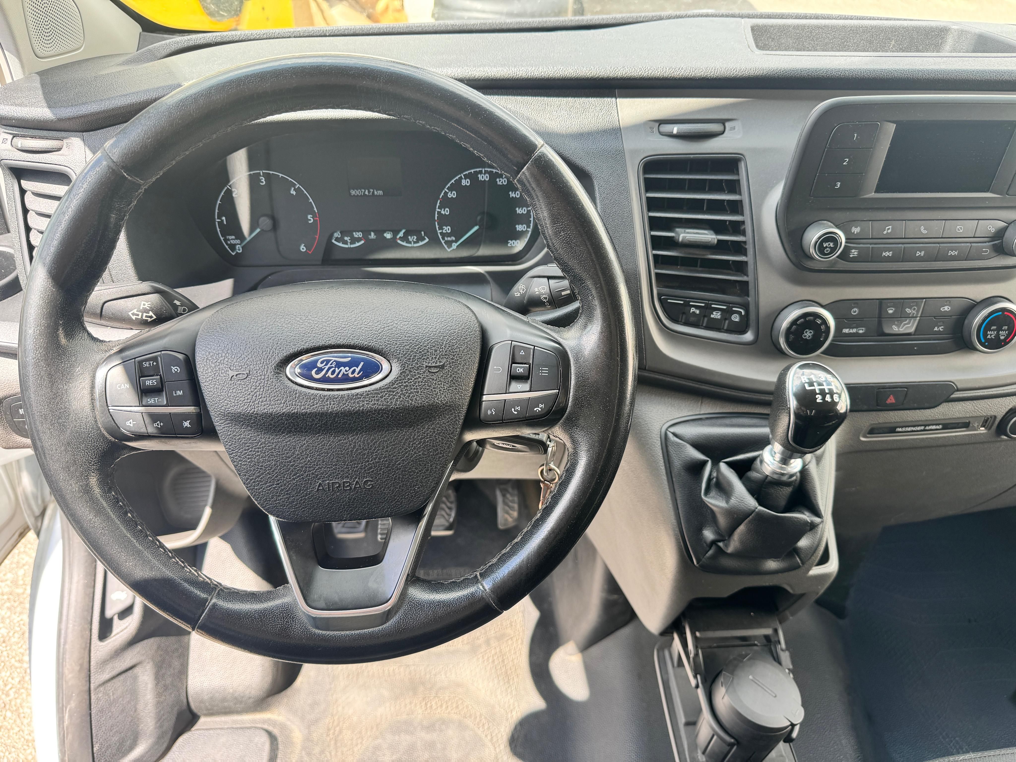 Ford Transit Custom, L2H2 - fotka 6