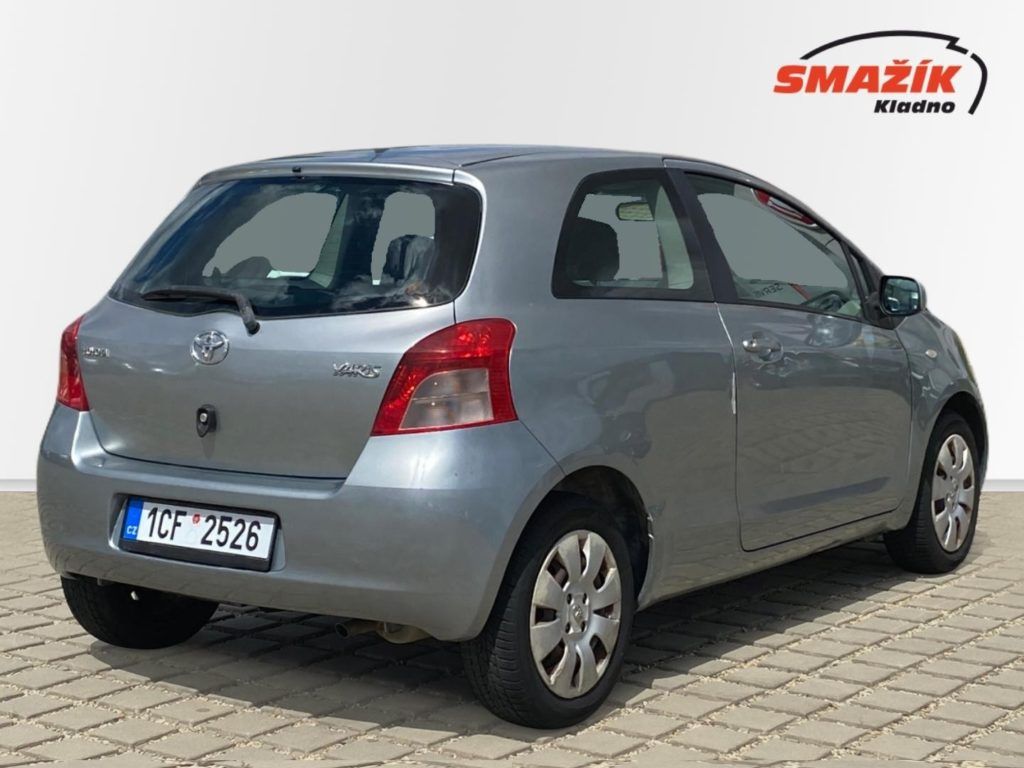 Toyota Yaris, 1,0 (51kW) BA Man - fotka 4
