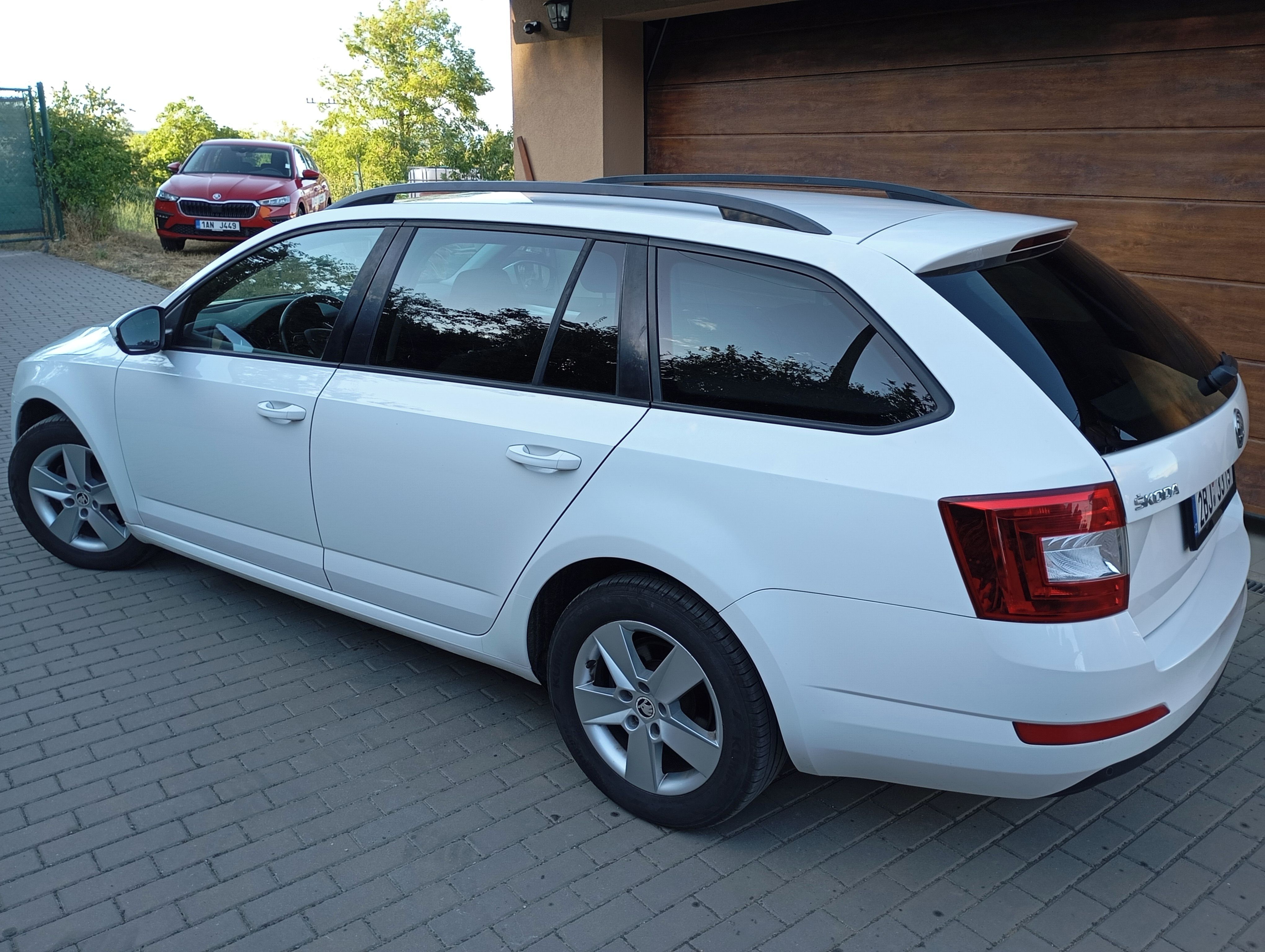 Škoda Octavia, 3, 1.6 TDI 4x4  TOP STAV - fotka 3