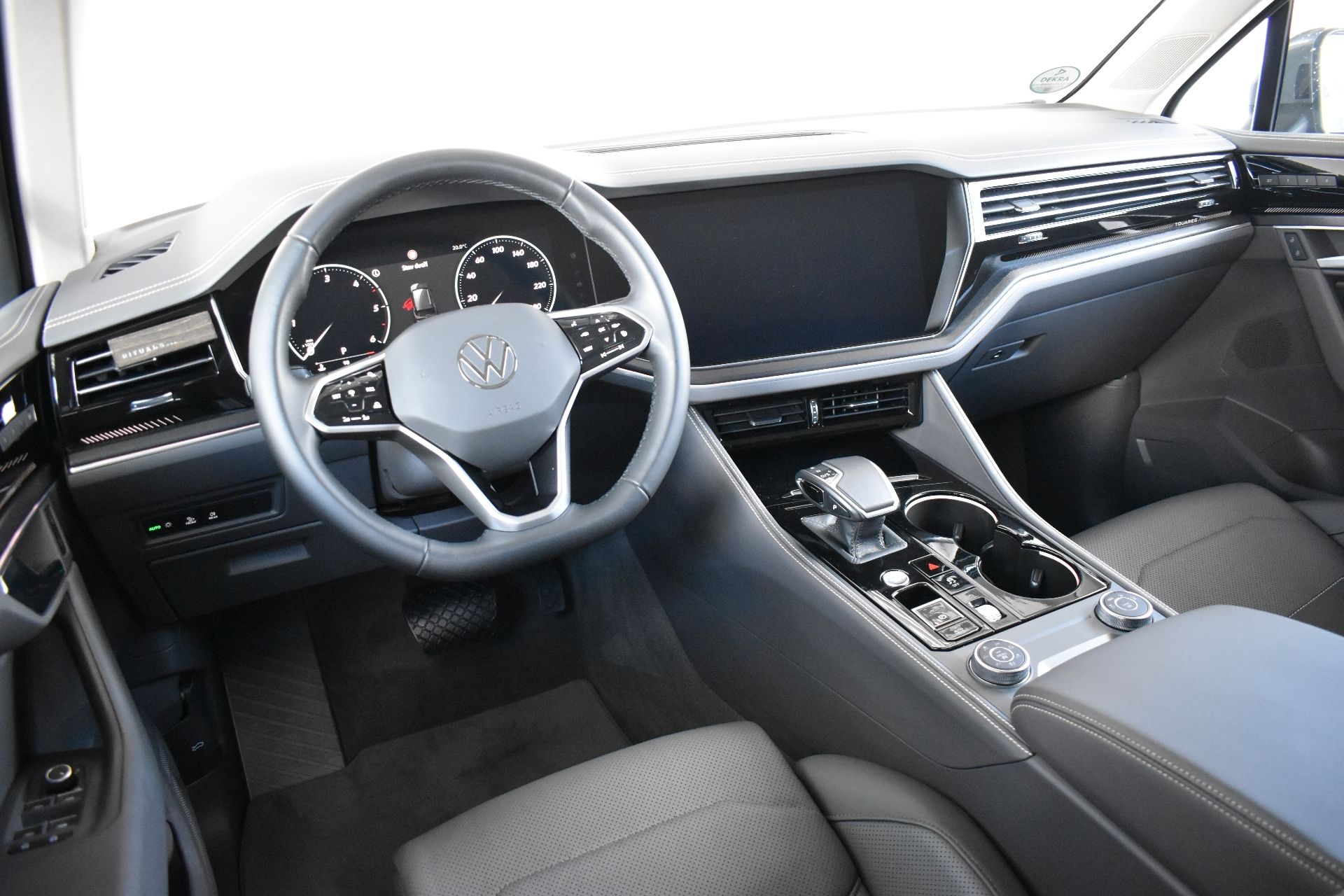 Volkswagen Touareg, 3.0TDI 210kW, LED Matrix, tažn - fotka 5