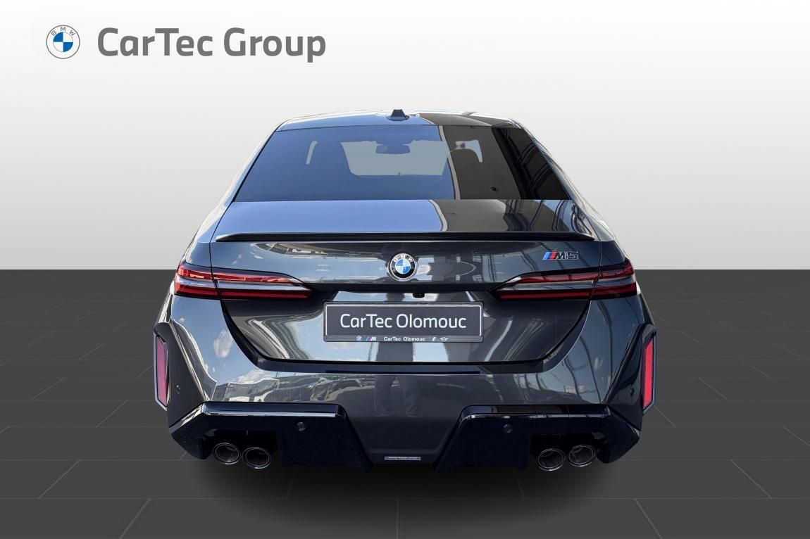 BMW M5 - fotka 6