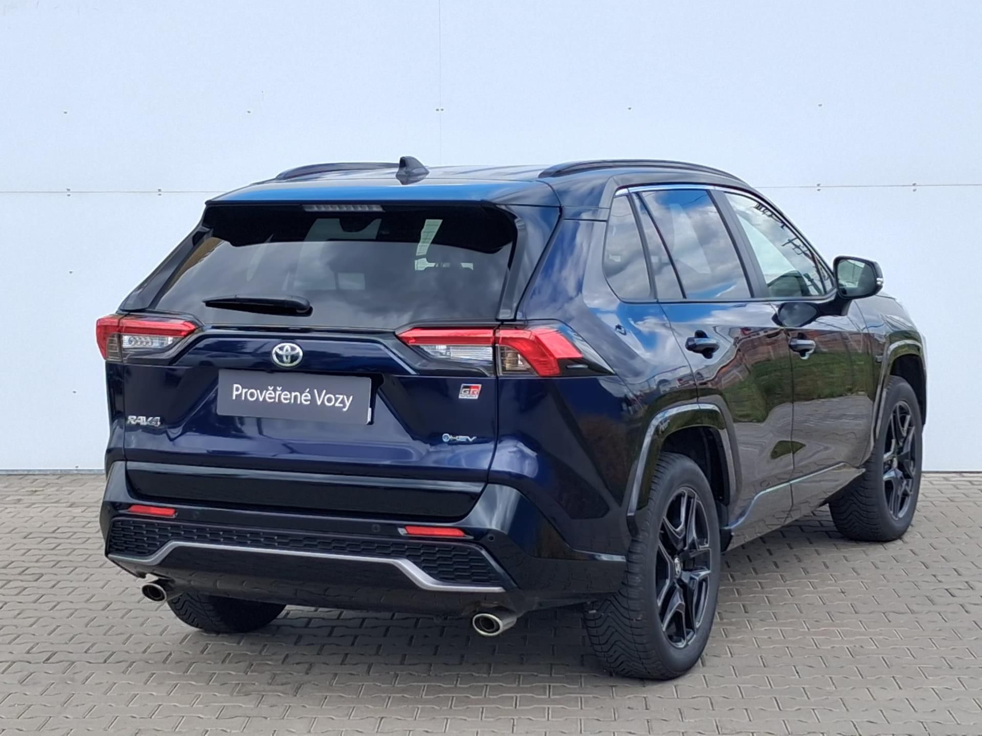 Toyota Rav4, 2.5 HSD e-CVT AWD GR-Sport - fotka 2