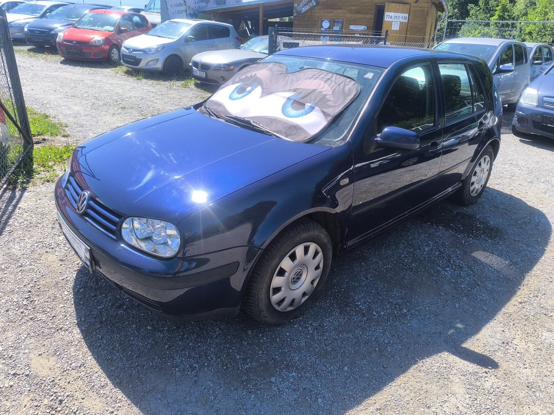 Volkswagen Golf, KRÁSNÝ,145TKM,1MAJ89LET,SERVIS - fotka 3