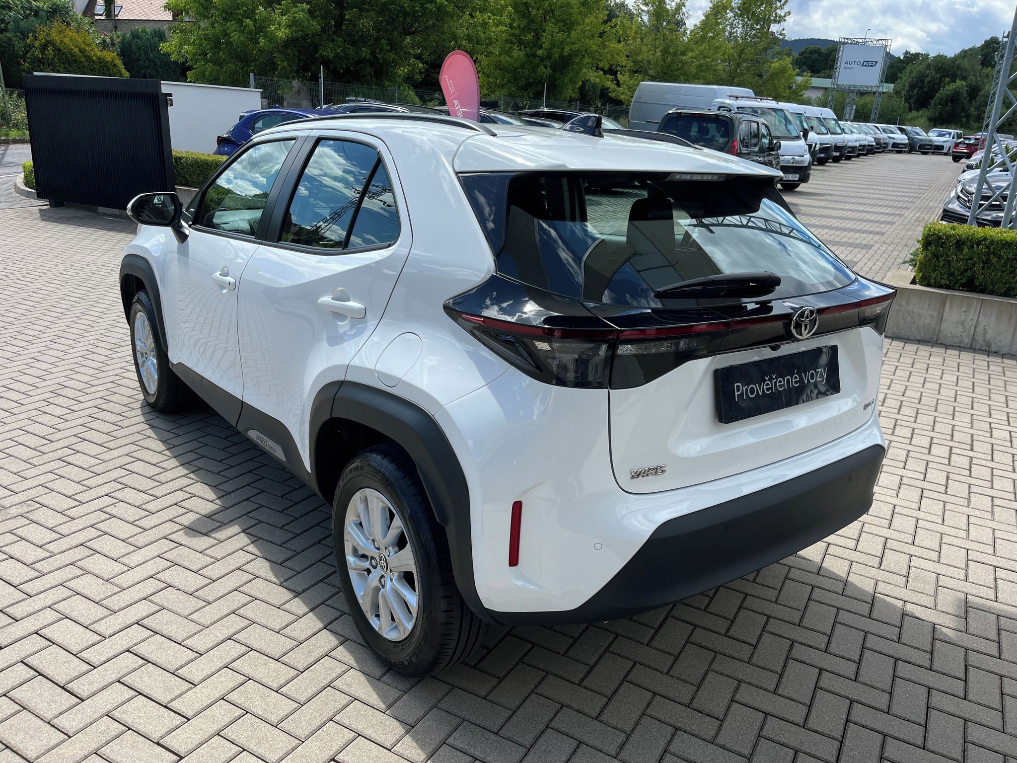 Toyota Yaris Cross, 1.5 Hybrid e-CVT Comfort - fotka 4