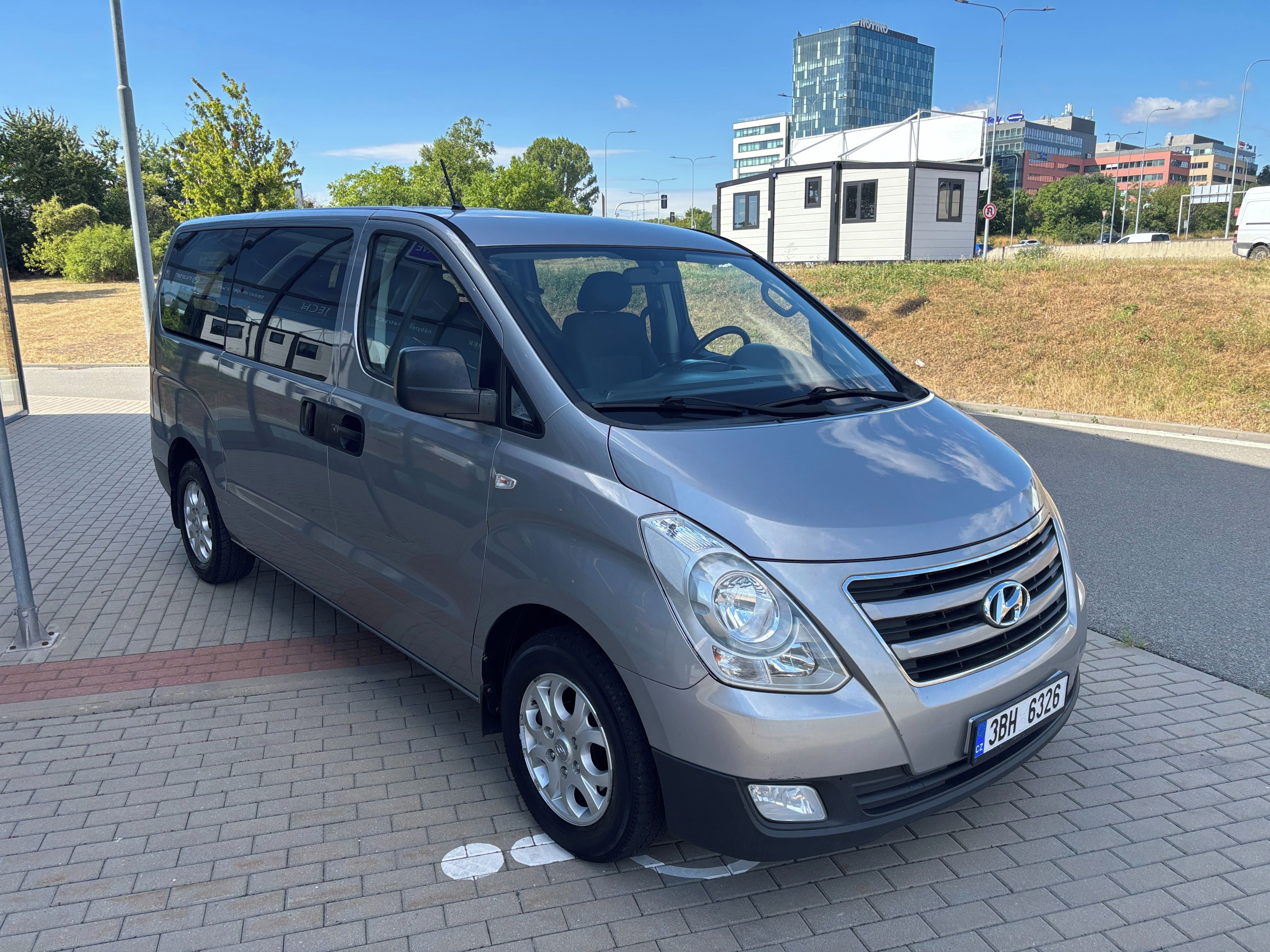 Hyundai H 1, 2.5 CRDi 100kW 5míst - fotka 4